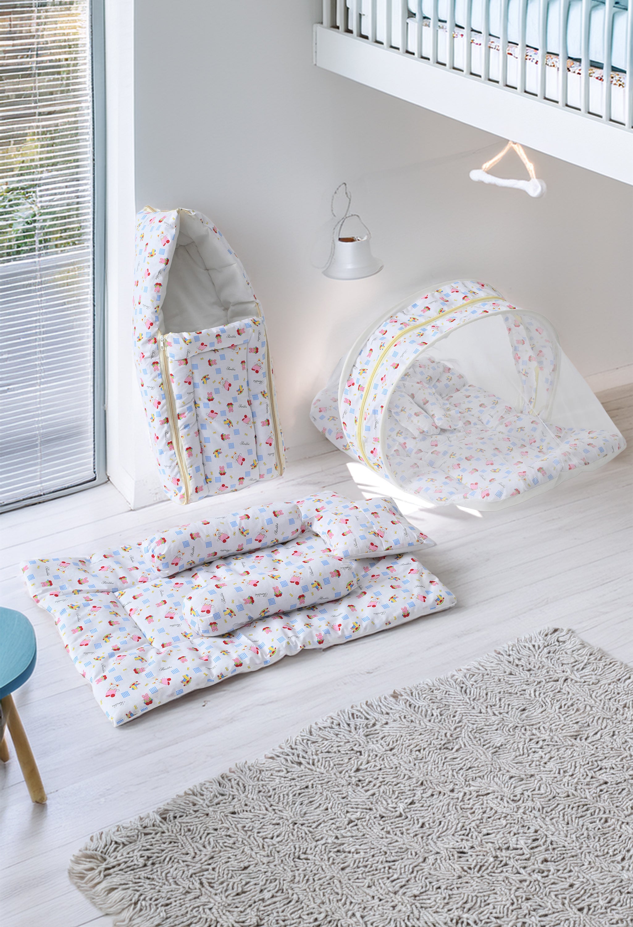 Unisex 5-Piece Newborn Baby Bedding Combo Set - Printed Mattress with Mosquito Net, Sleeping Bag, and Bolsters