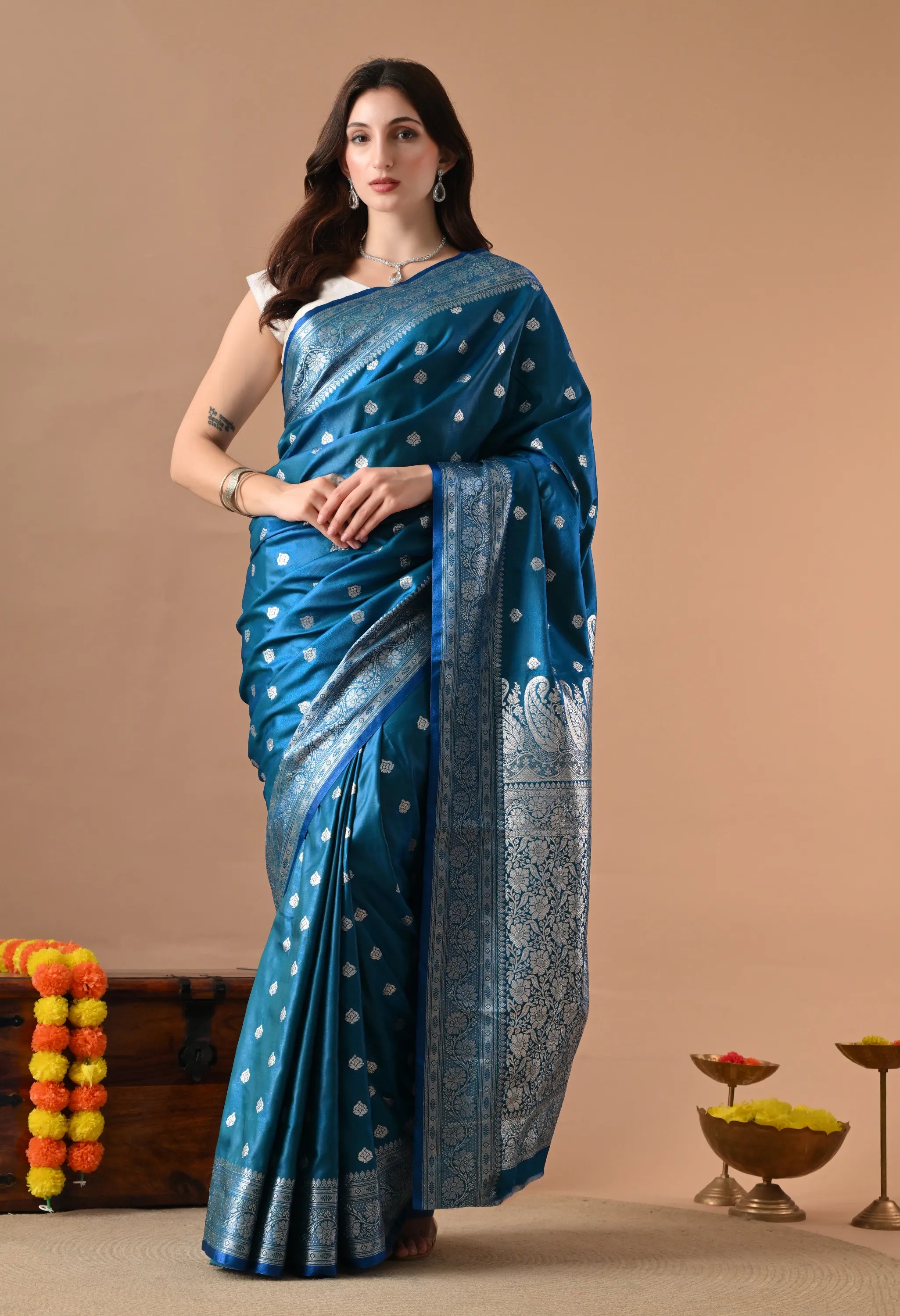 Teal Blue & Silver-Toned Silk Blend Woven Design Banarasi Saree