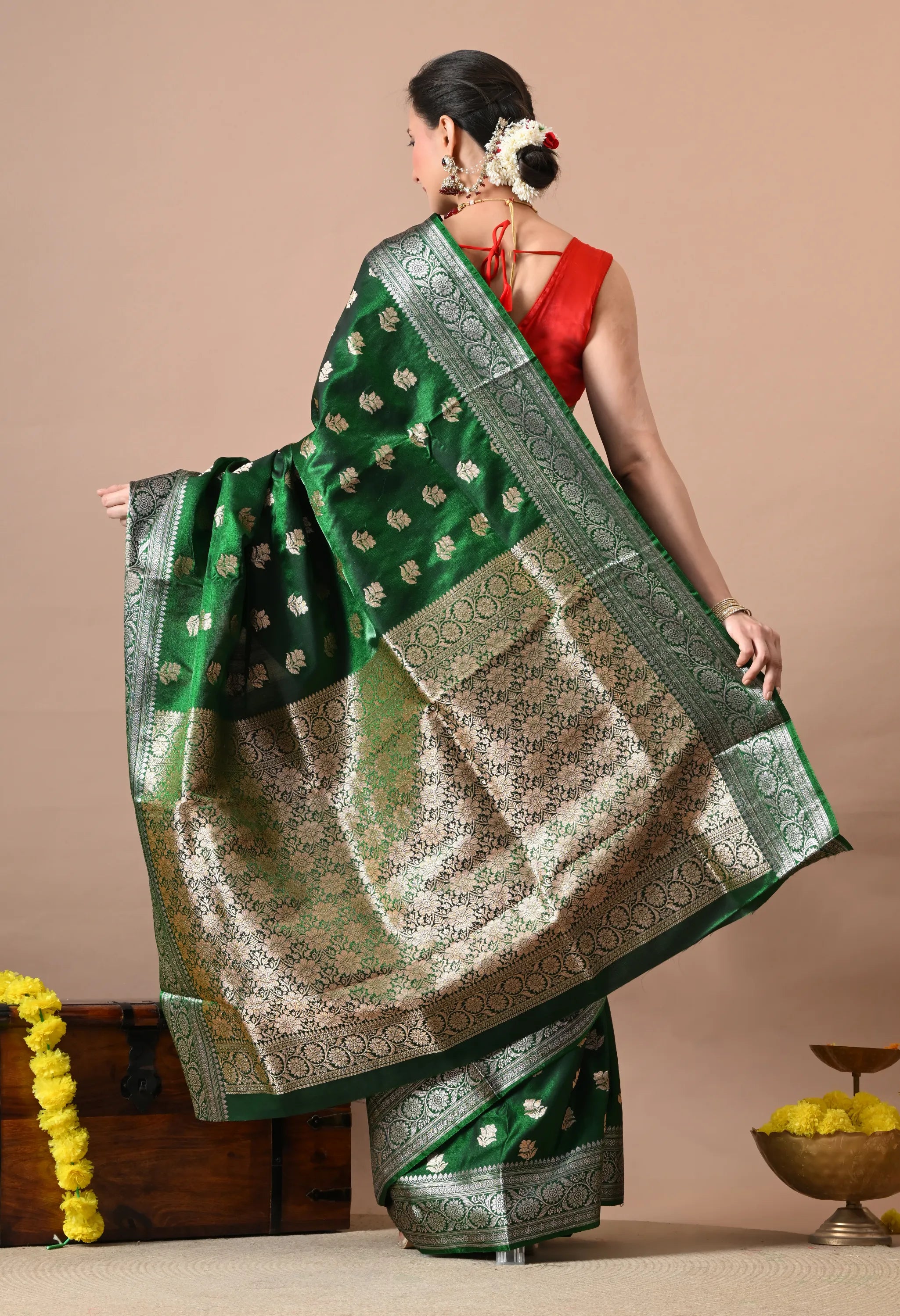 Bottle Green & Silver-Toned Silk Blend Woven Design Banarasi Saree