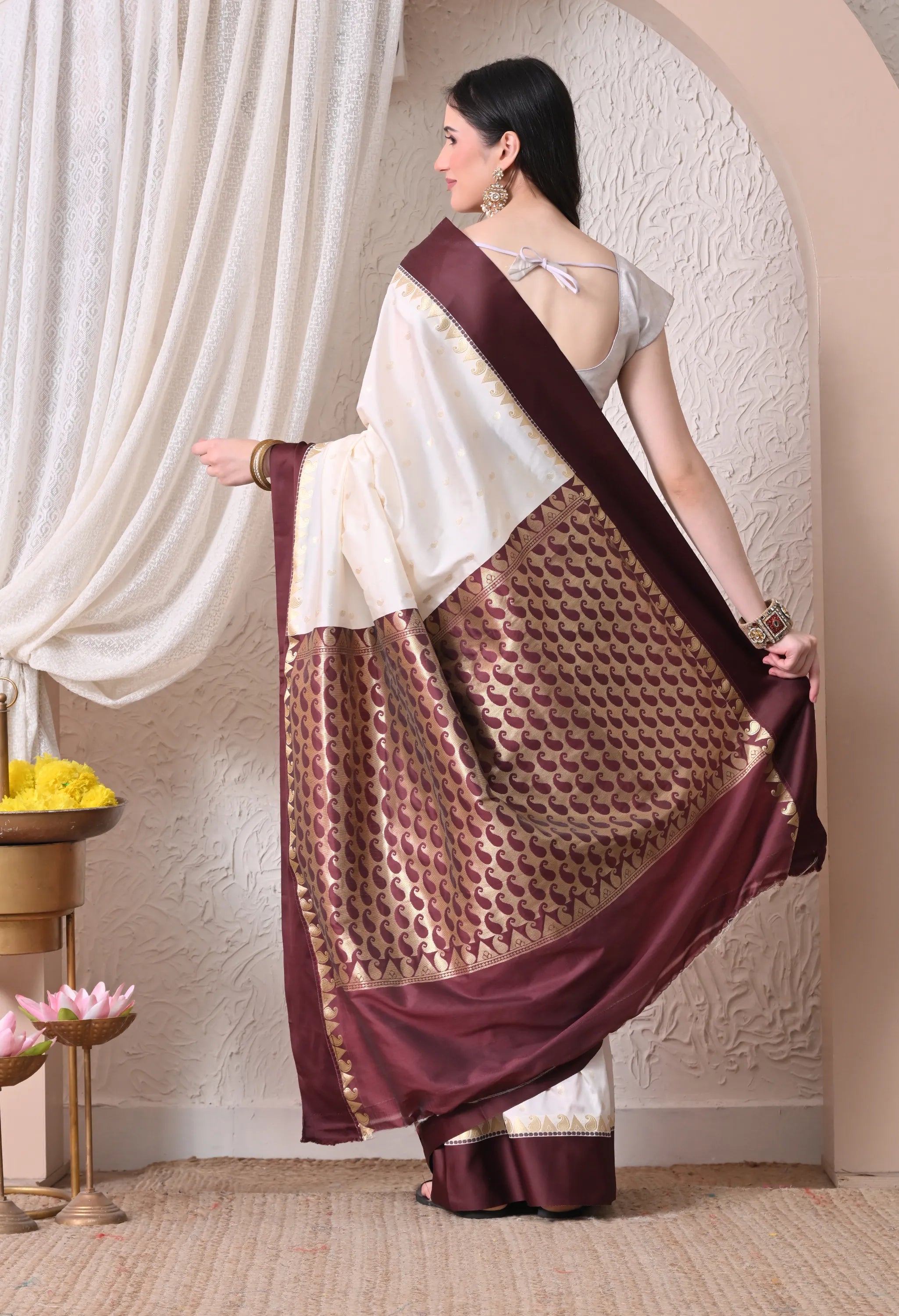 Elegant Off-White and Maroon Silk Blend Saree