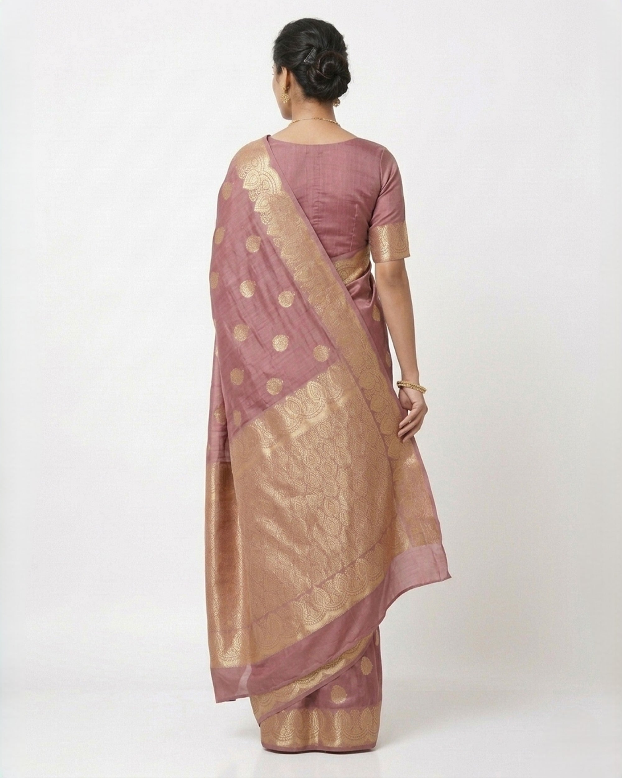 Mauve & Gold-Toned Silk Blend Zari Woven Design Banarasi Saree