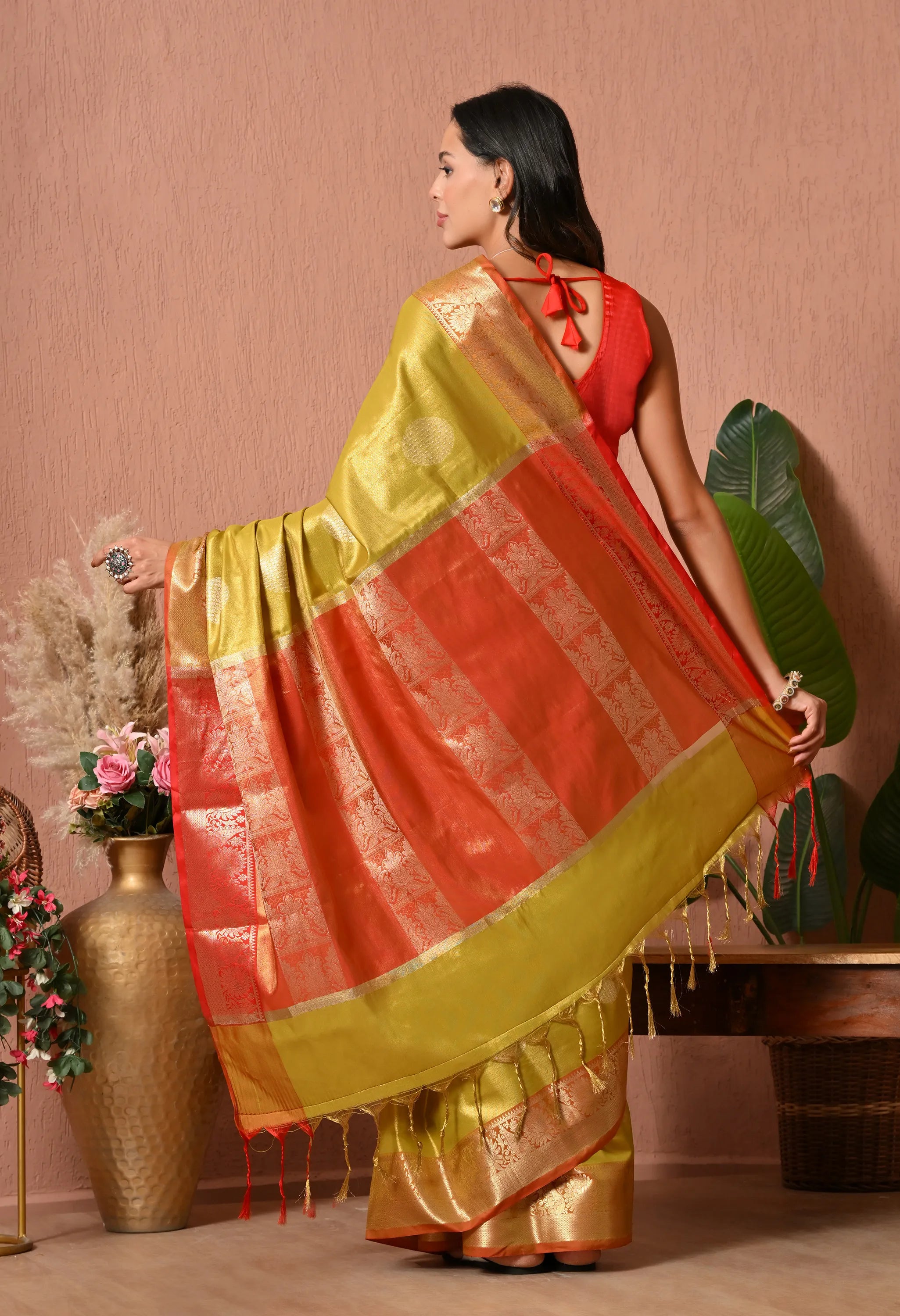 Elegant Olive Green Silk Blend Kanjeevaram Style Saree with Contrast Zari Border