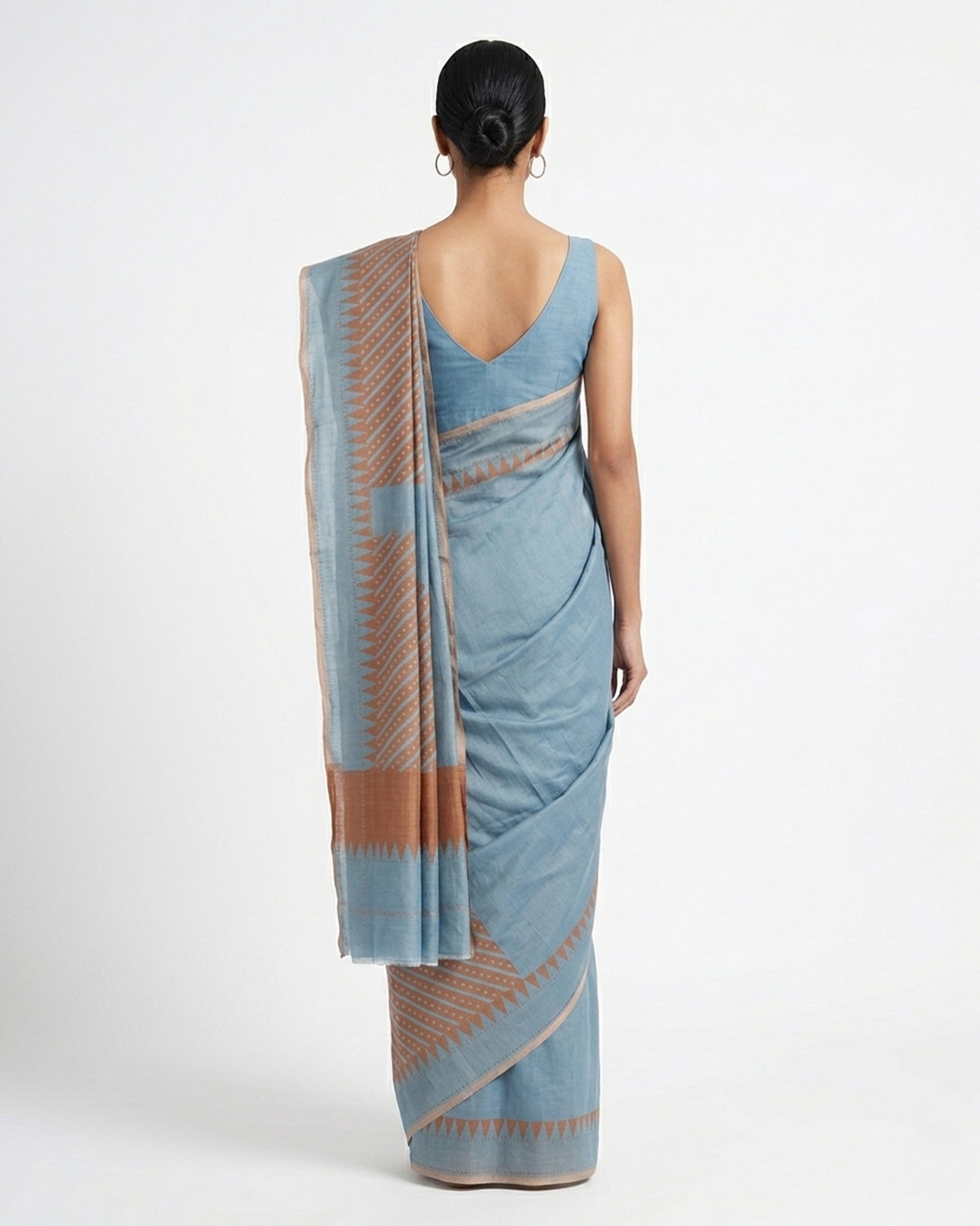 Grey & Copper-Toned Woven Design Saree