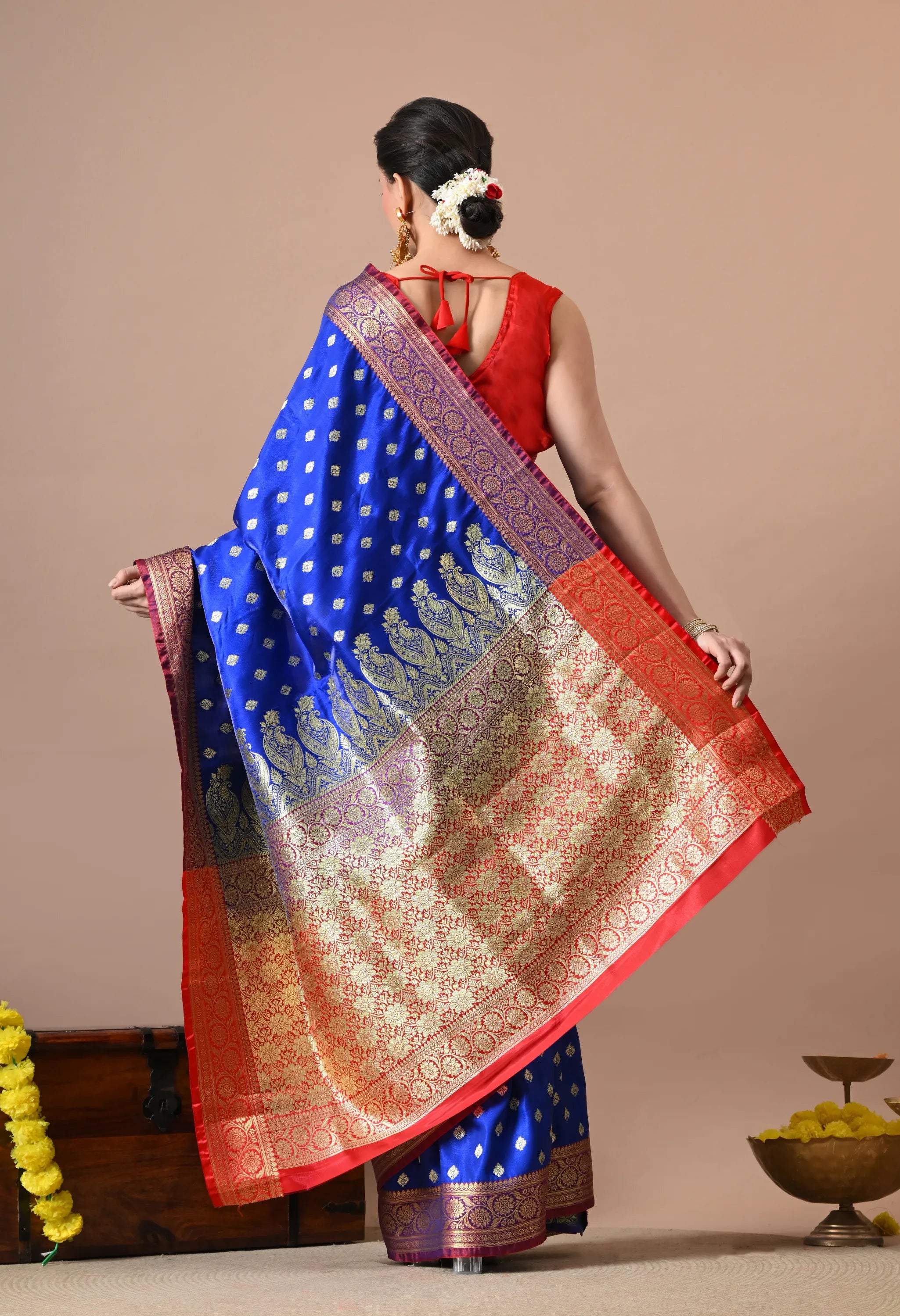 Royal Blue & Gold-Toned Woven Design Silk Blend Banarasi Saree