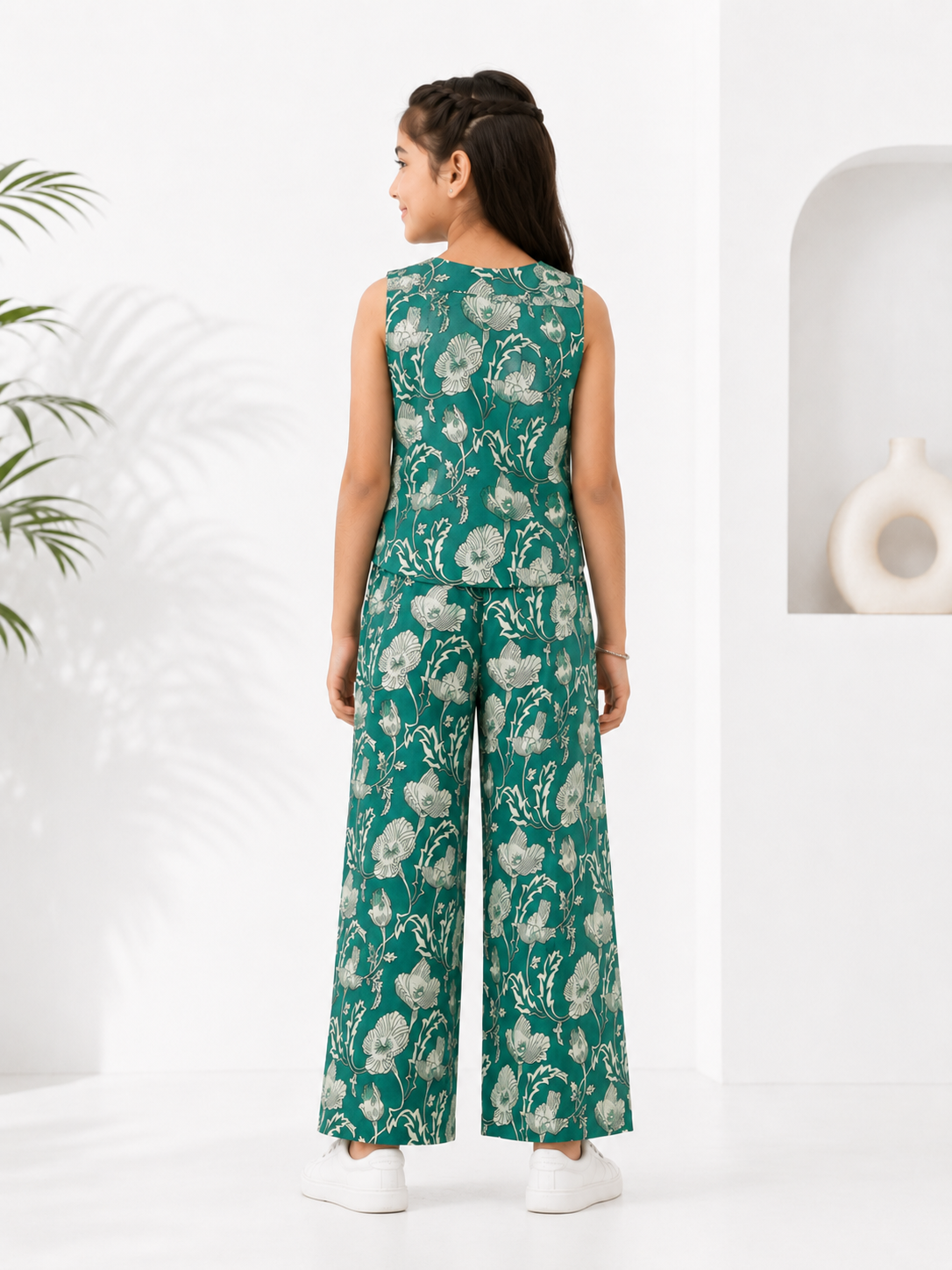 Girls Emerald Green Floral Printed V-Neck Vest & Wide-Leg Co-Ord Set