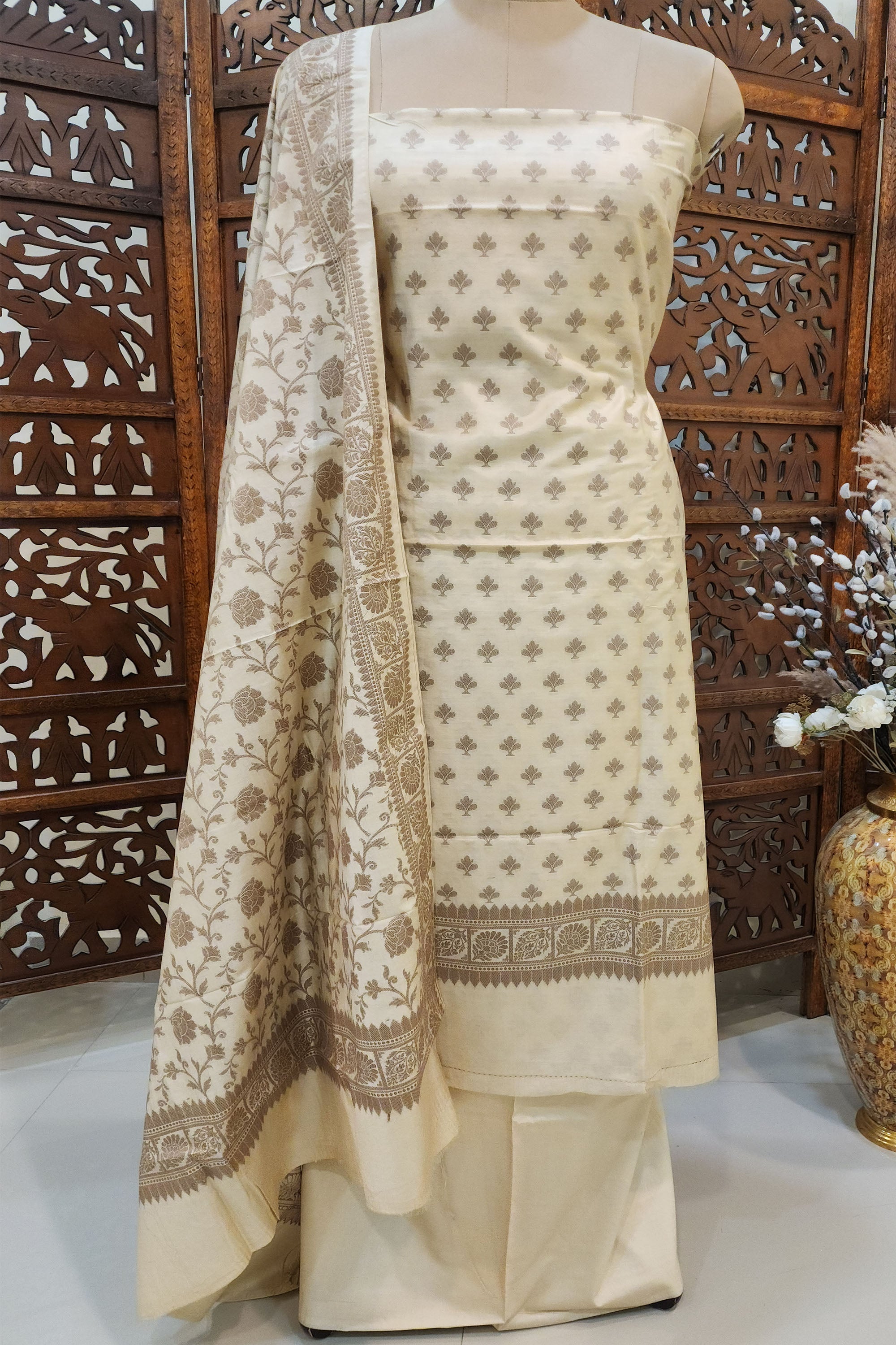 Women Cream & Gold-Toned Chanderi Silk Blend Jacquard Woven Unstitched Dress Material