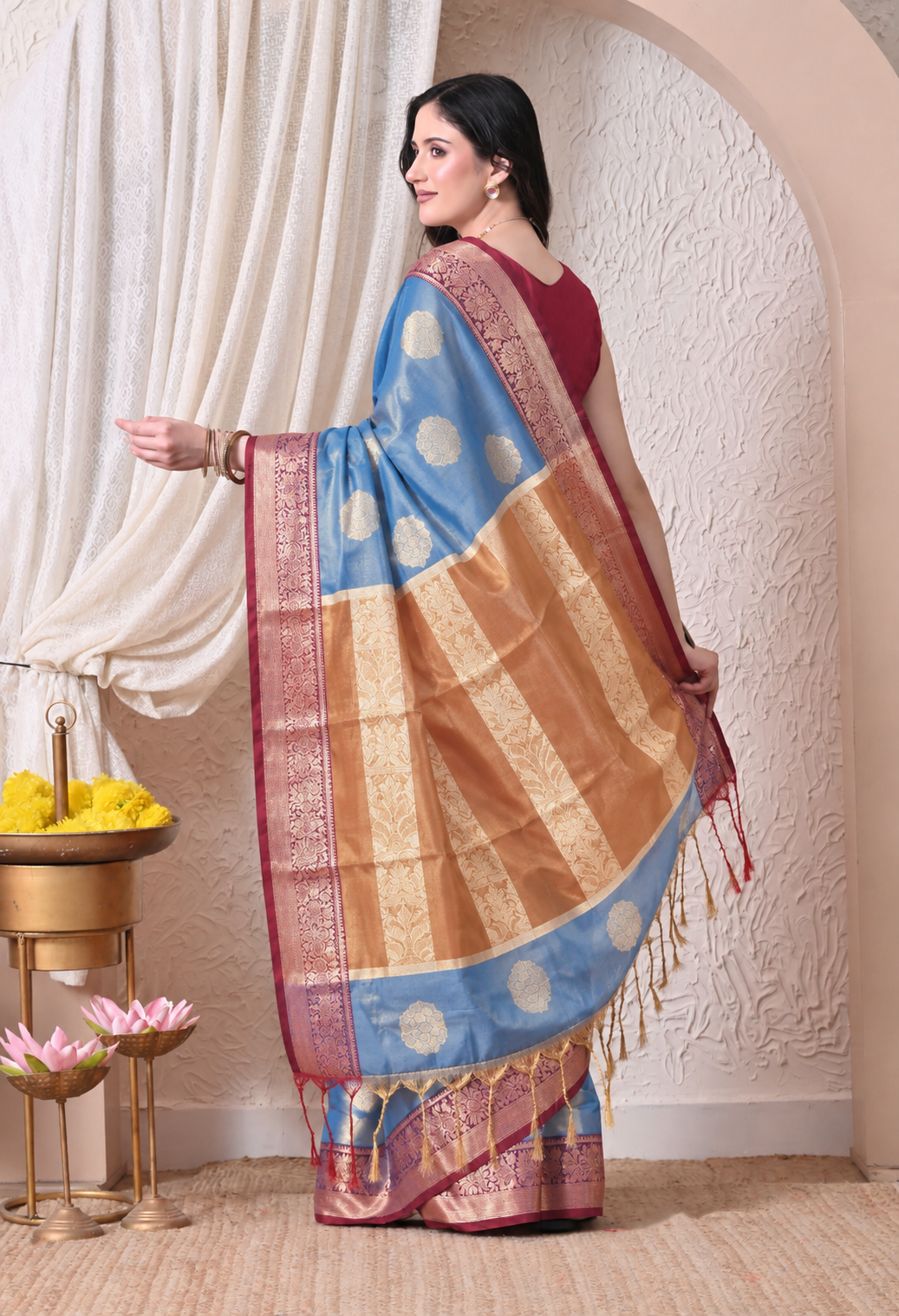 Women Blue & Gold-Toned Woven Design Silk Blend Banarasi Saree with Zari Border