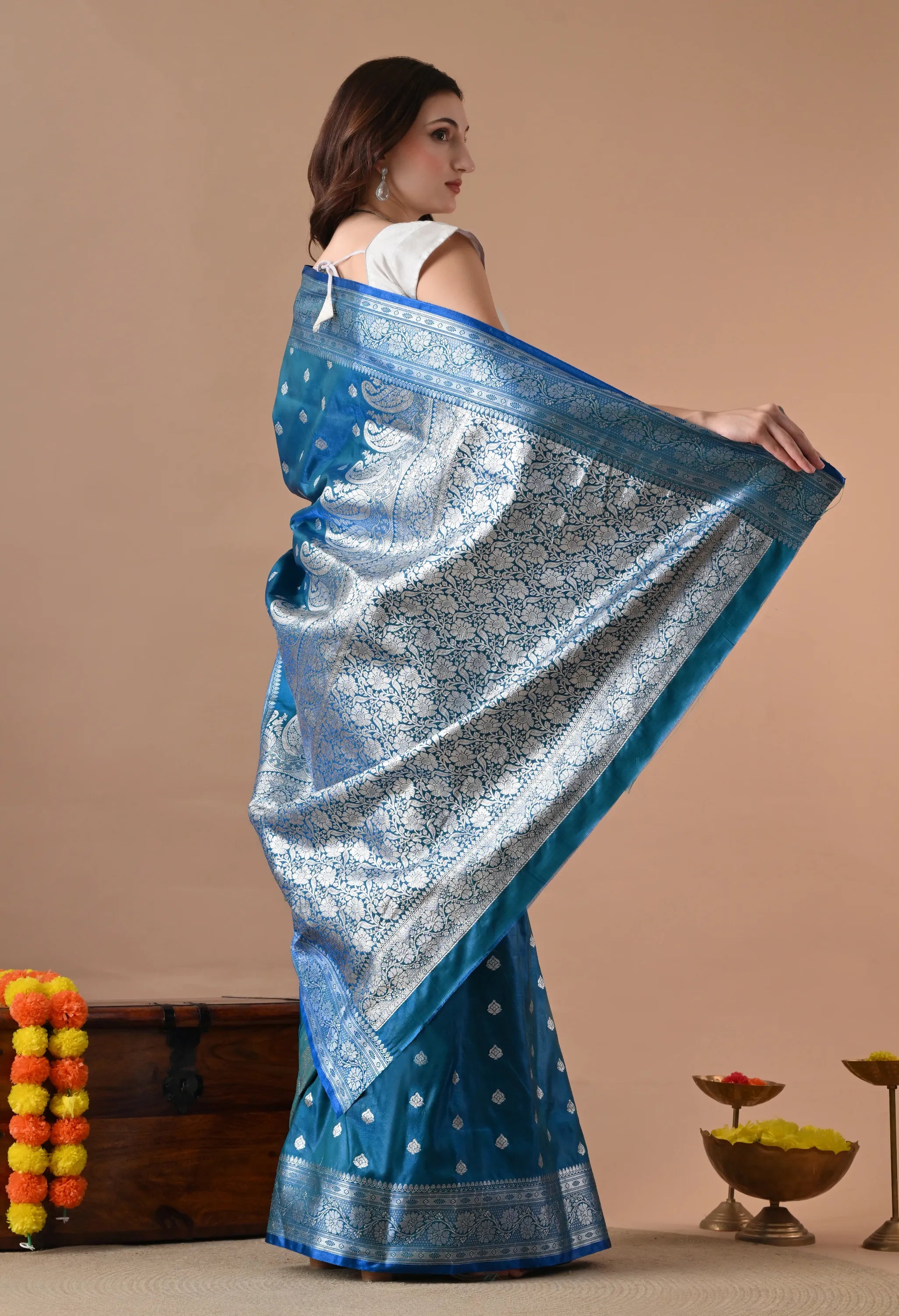 Teal Blue & Silver-Toned Silk Blend Woven Design Banarasi Saree