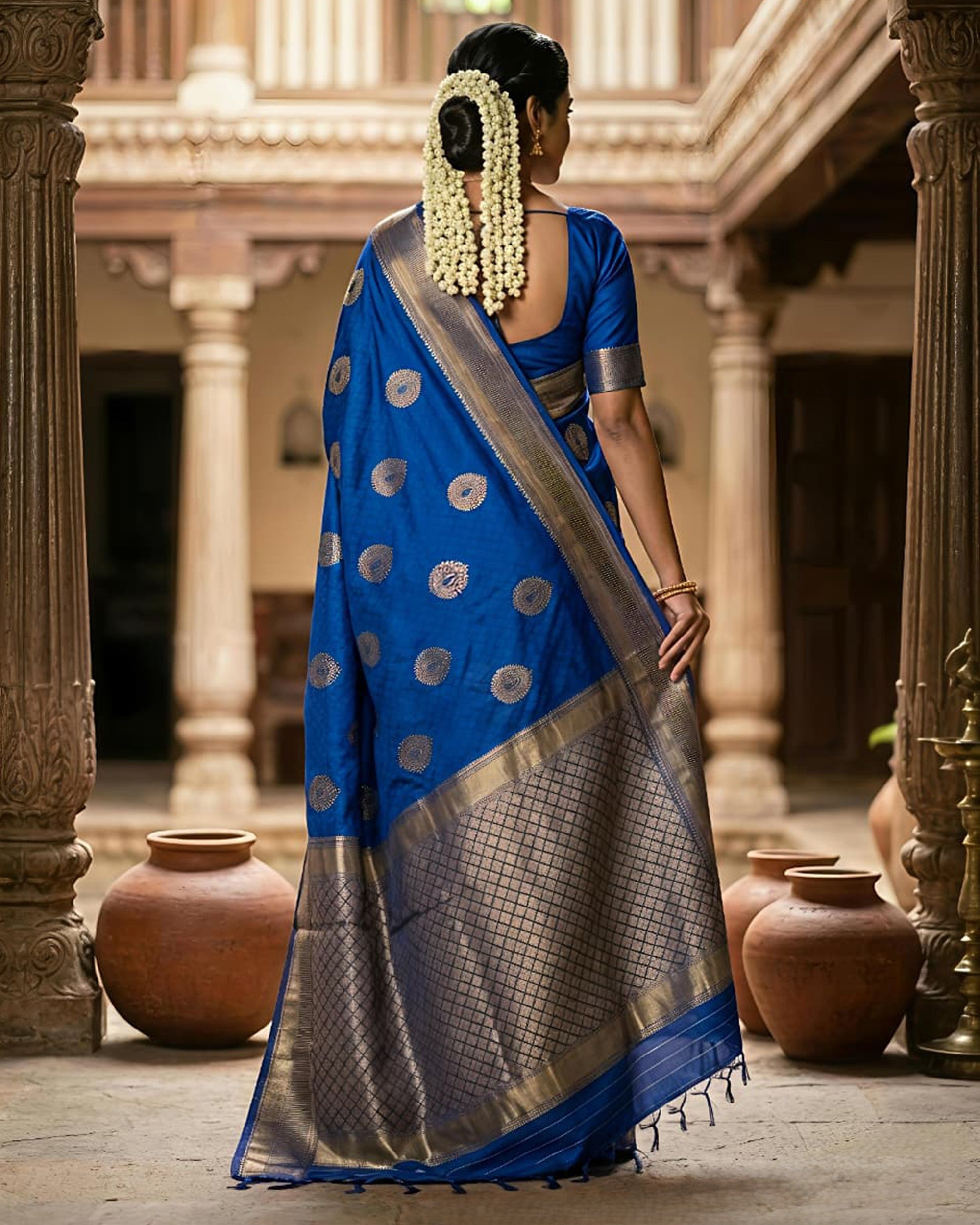Women Royal Blue & Gold-Toned Art Silk Woven Design Banarasi Saree