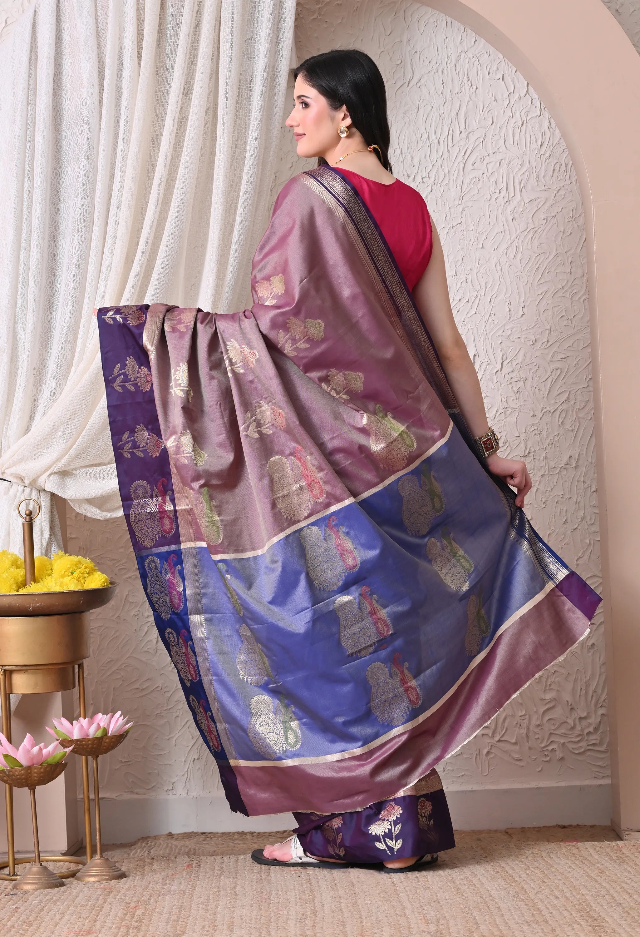 Elegant Mauve and Deep Purple Silk Blend Saree with Traditional Zari Motifs