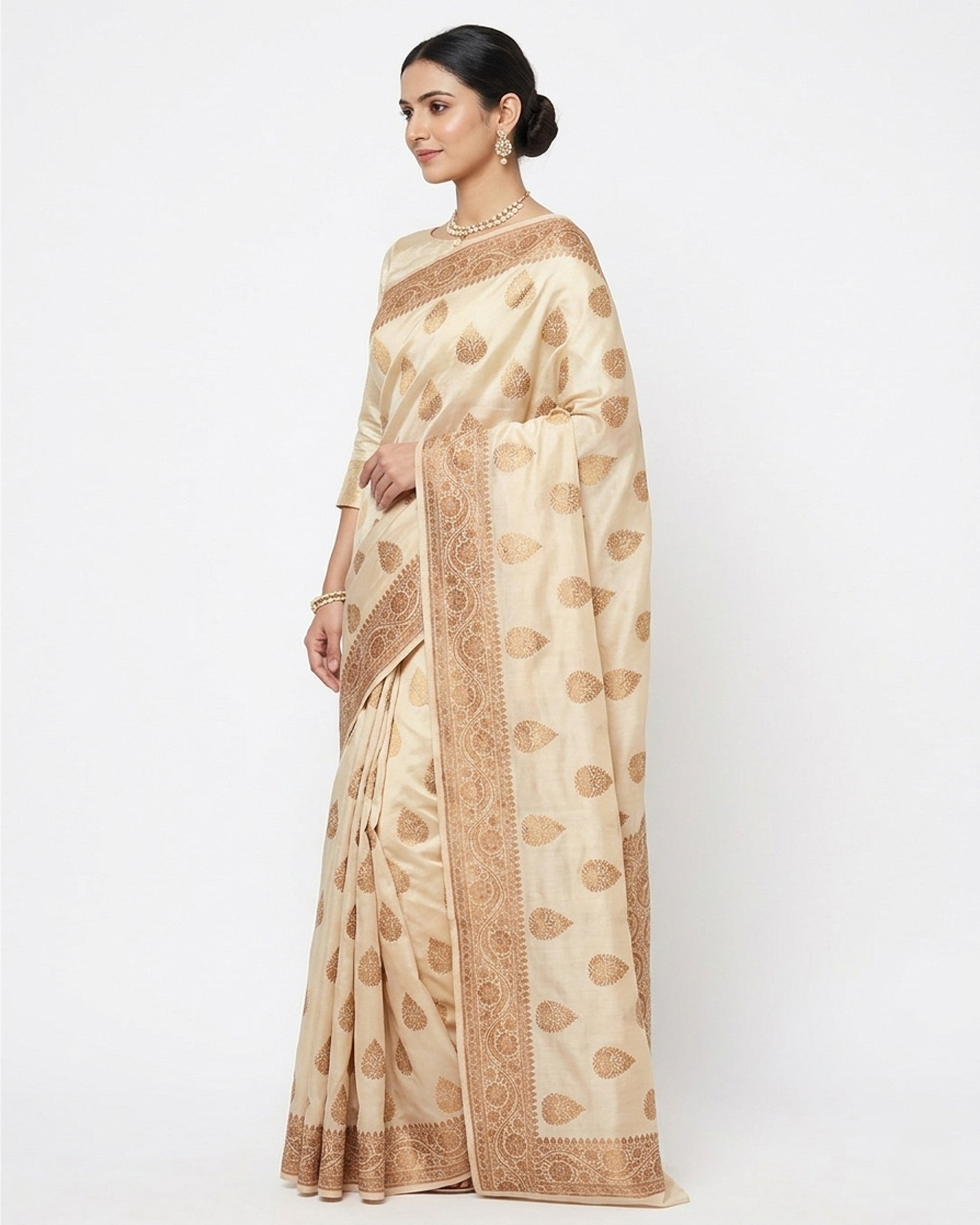 Off-White & Gold-Toned Woven Design Banarasi Saree