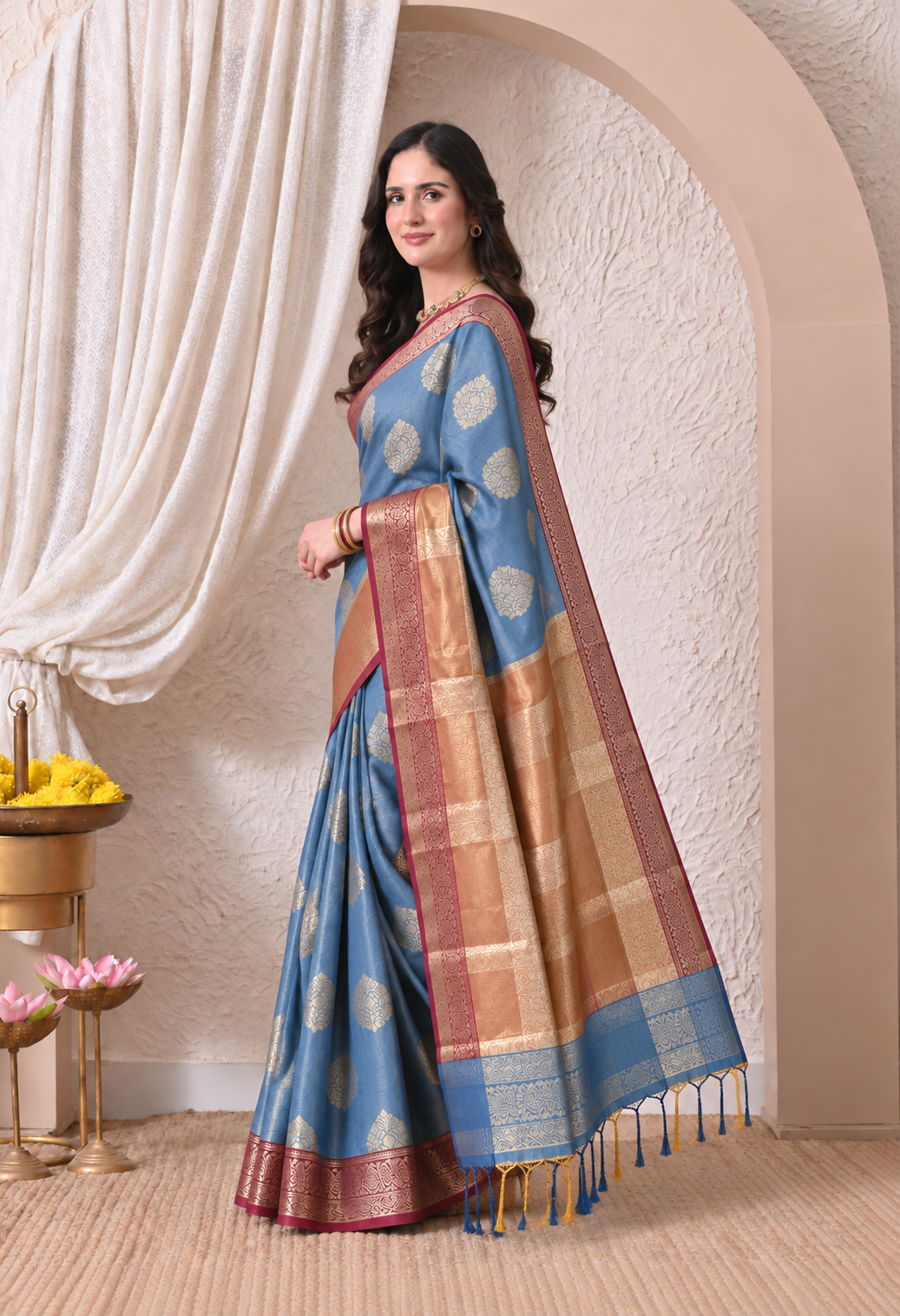 Women Blue & Gold-Toned Woven Design Silk Blend Banarasi Saree with Zari Border