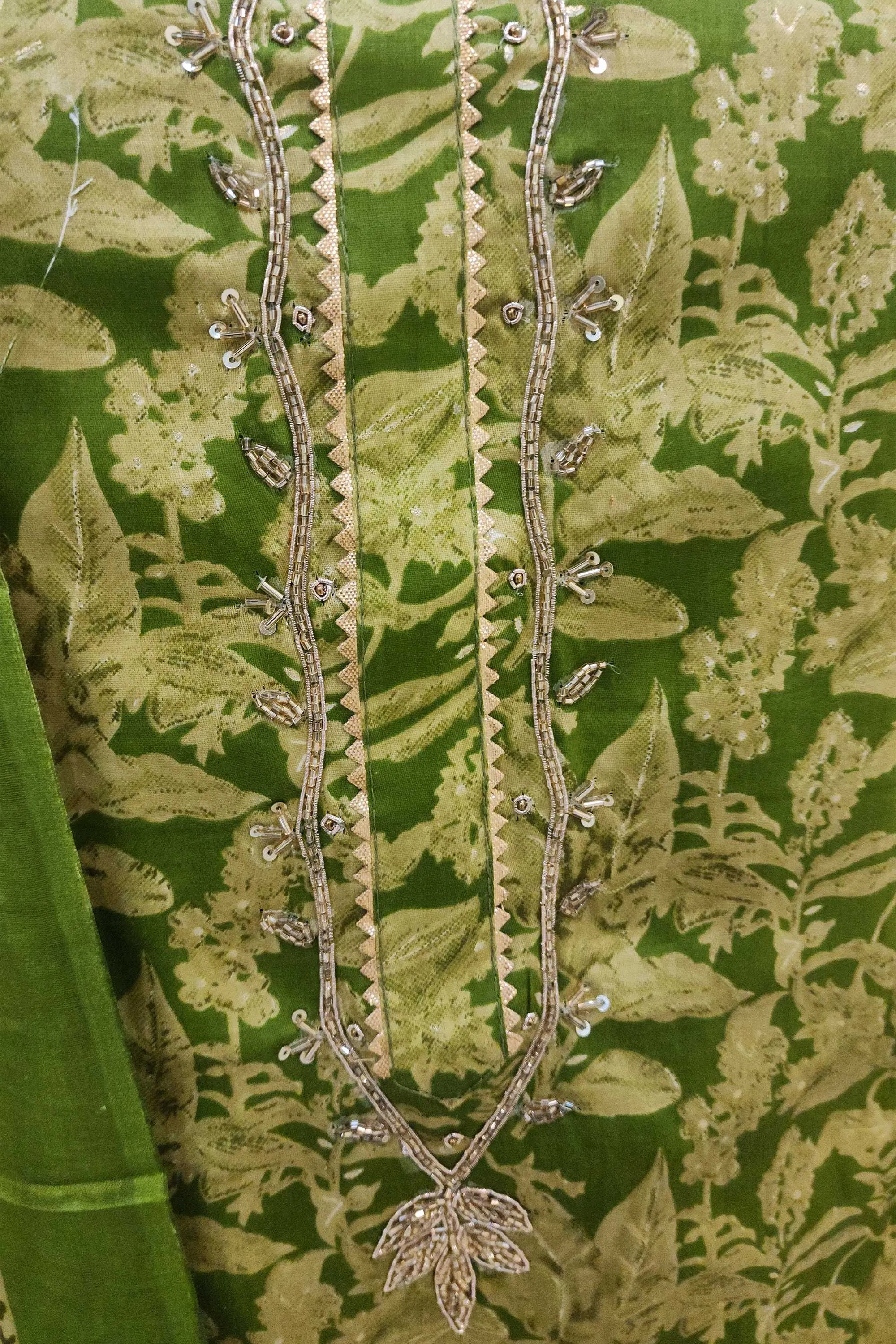 Women Green & Off-White Floral Printed Pure Cotton Unstitched Dress Material with Dupatta