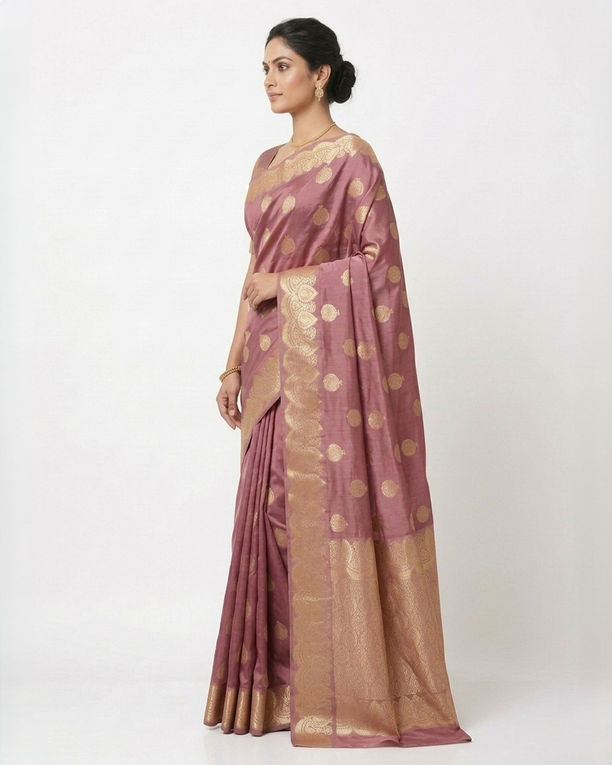 Mauve & Gold-Toned Silk Blend Zari Woven Design Banarasi Saree