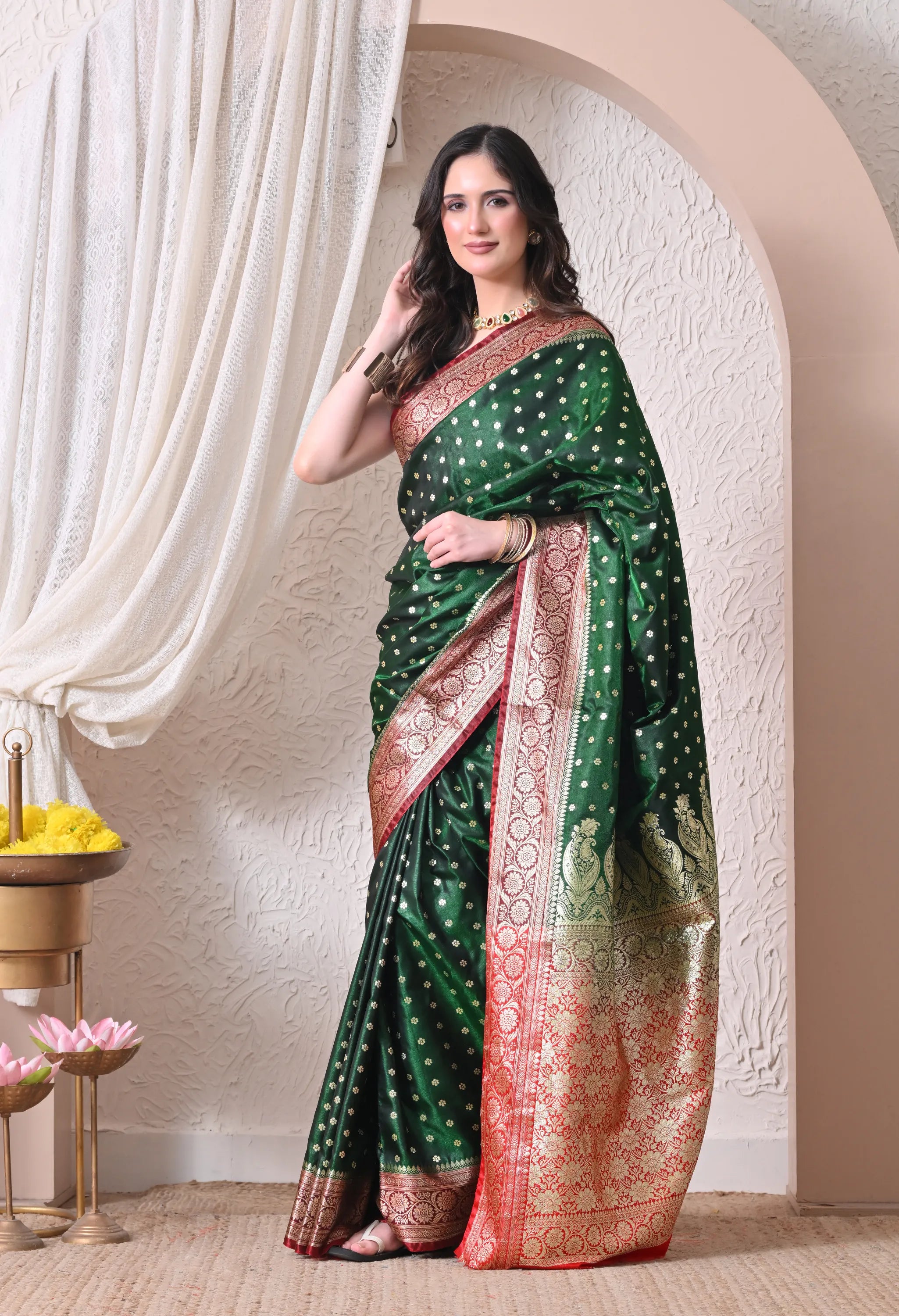 Elegant Bottle Green Silk Blend Banarasi Saree