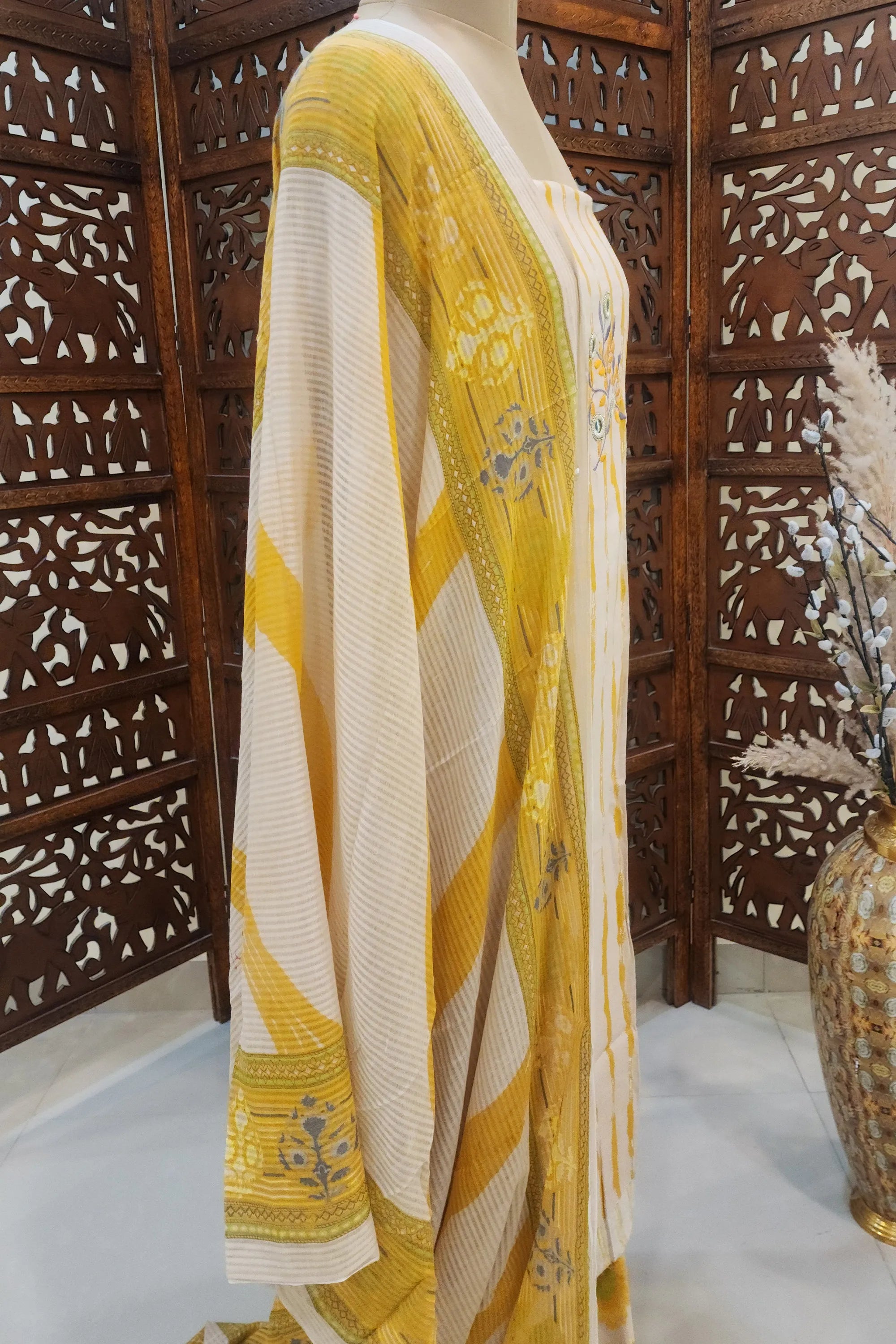 Women Off-White & Yellow Printed Unstitched Dress Material with Mirror Work
