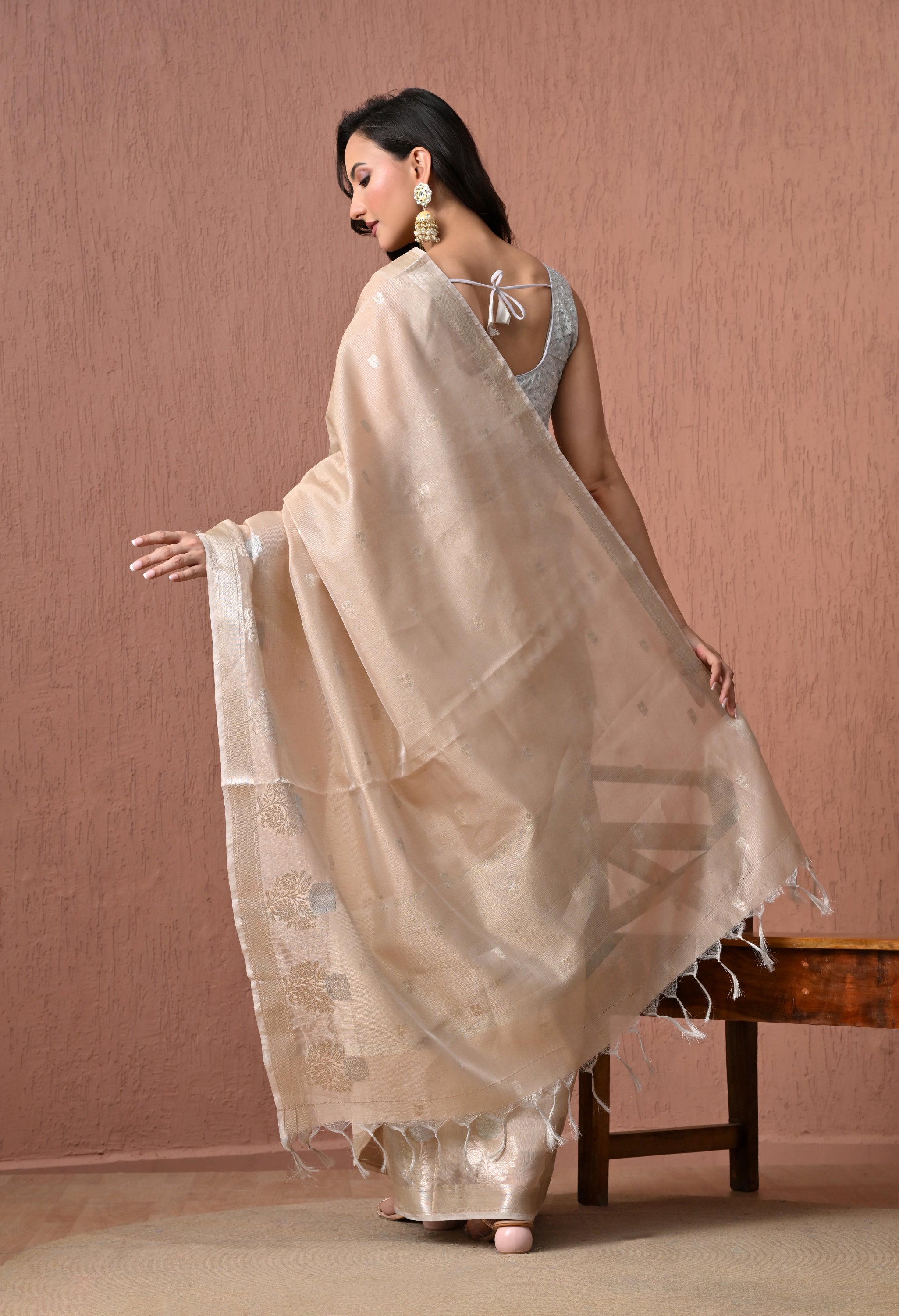Elegant Off-White Pure Cotton  Saree with Silver Zari Weaving.
