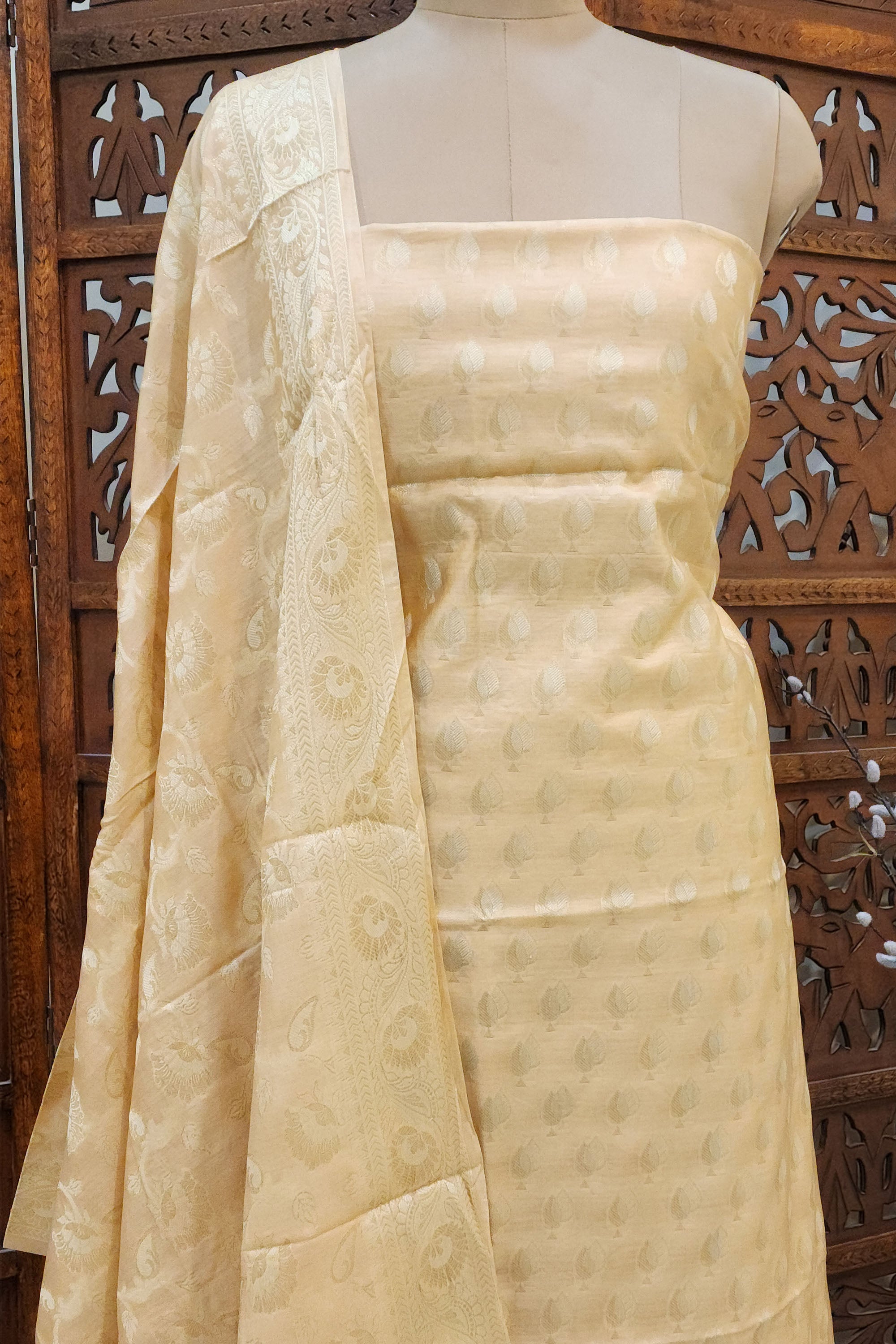 Women Cream & Gold-Toned Chanderi Silk Blend Jacquard Woven Unstitched Dress Material