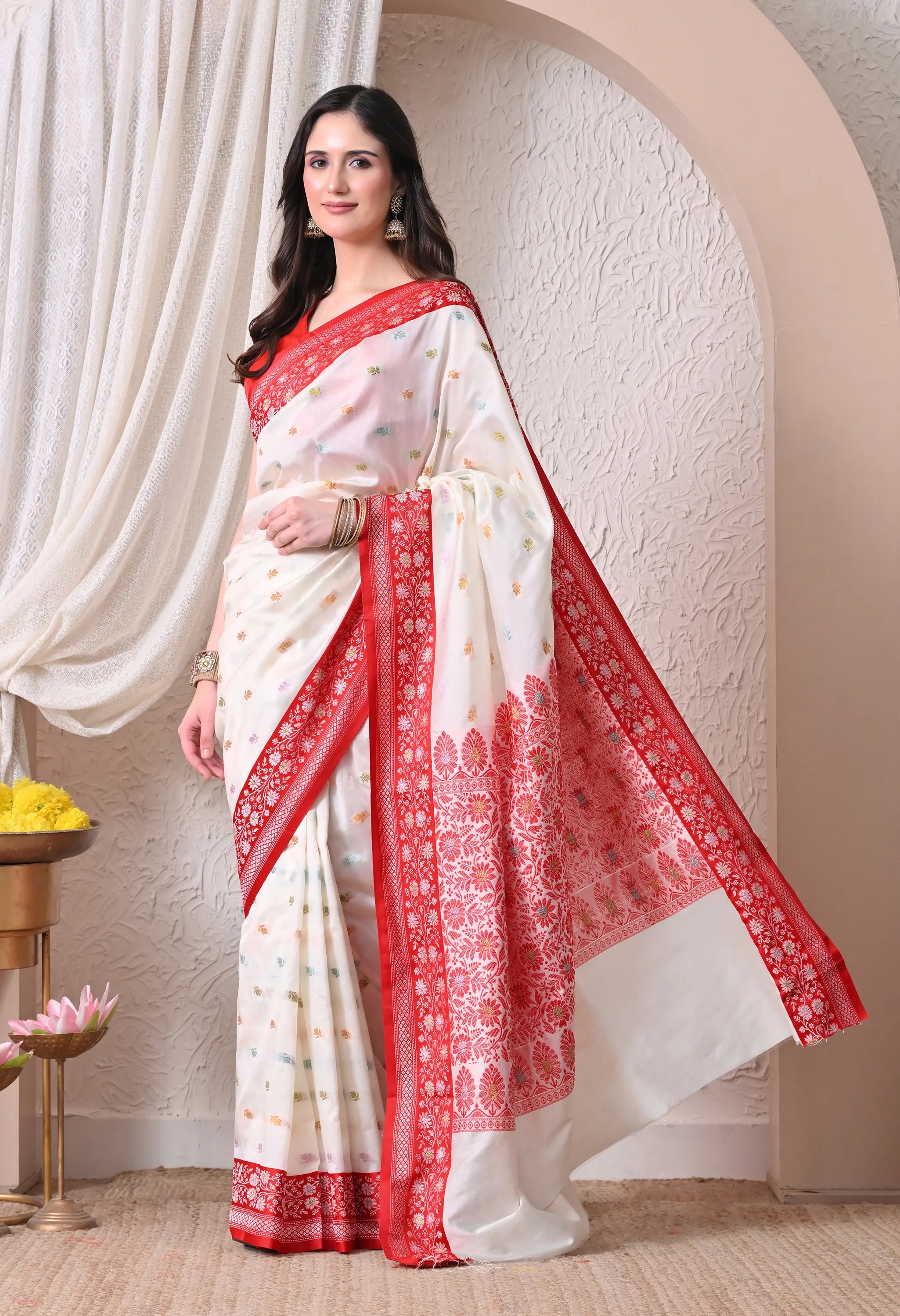 Elegant Off-White and Red Silk Blend Saree with Traditional Woven Borders