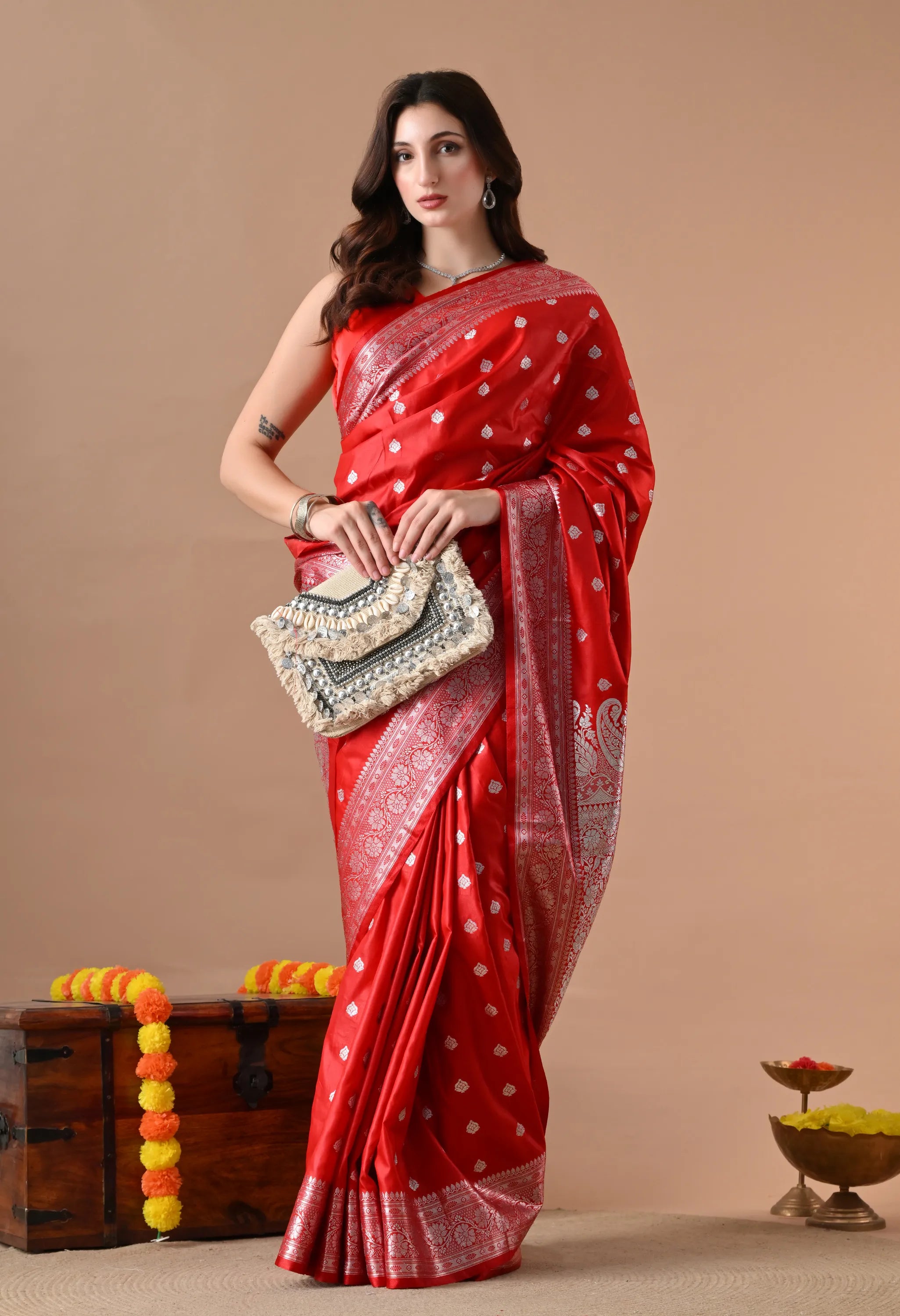 Red & Silver-Toned Woven Design Silk Blend Banarasi Saree