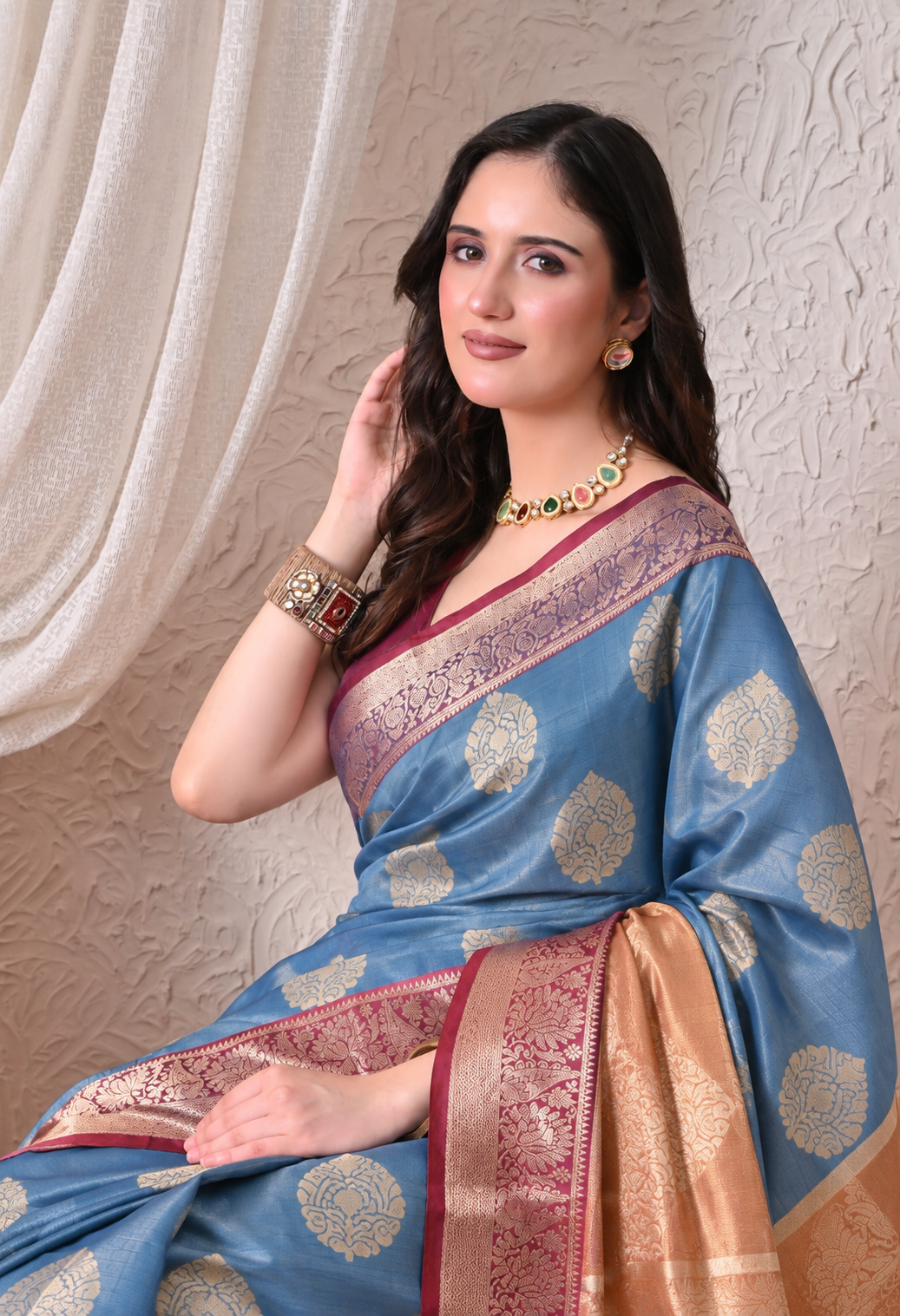 Women Blue & Gold-Toned Woven Design Silk Blend Banarasi Saree with Zari Border
