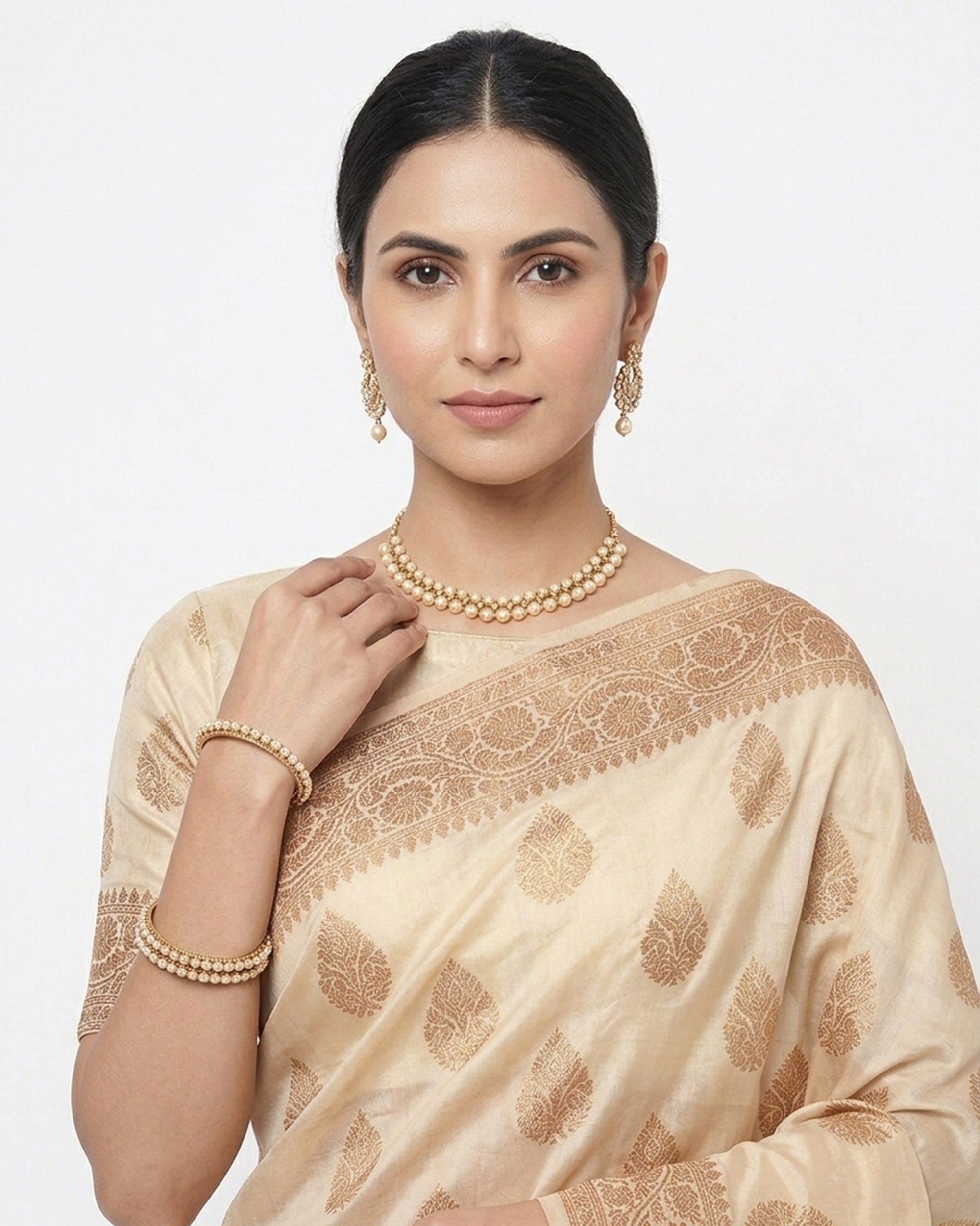 Off-White & Gold-Toned Woven Design Banarasi Saree