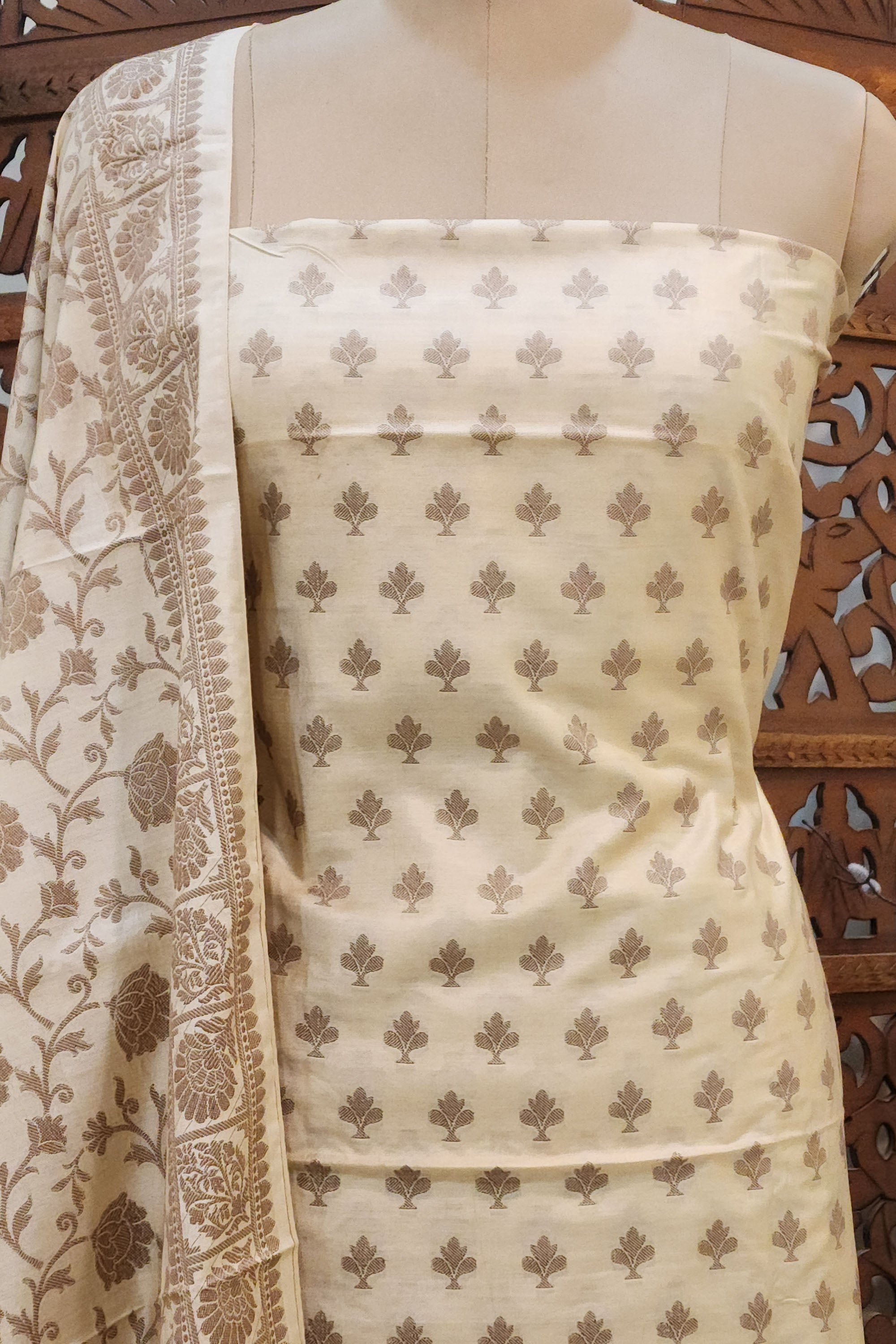 Women Cream & Gold-Toned Chanderi Silk Blend Jacquard Woven Unstitched Dress Material