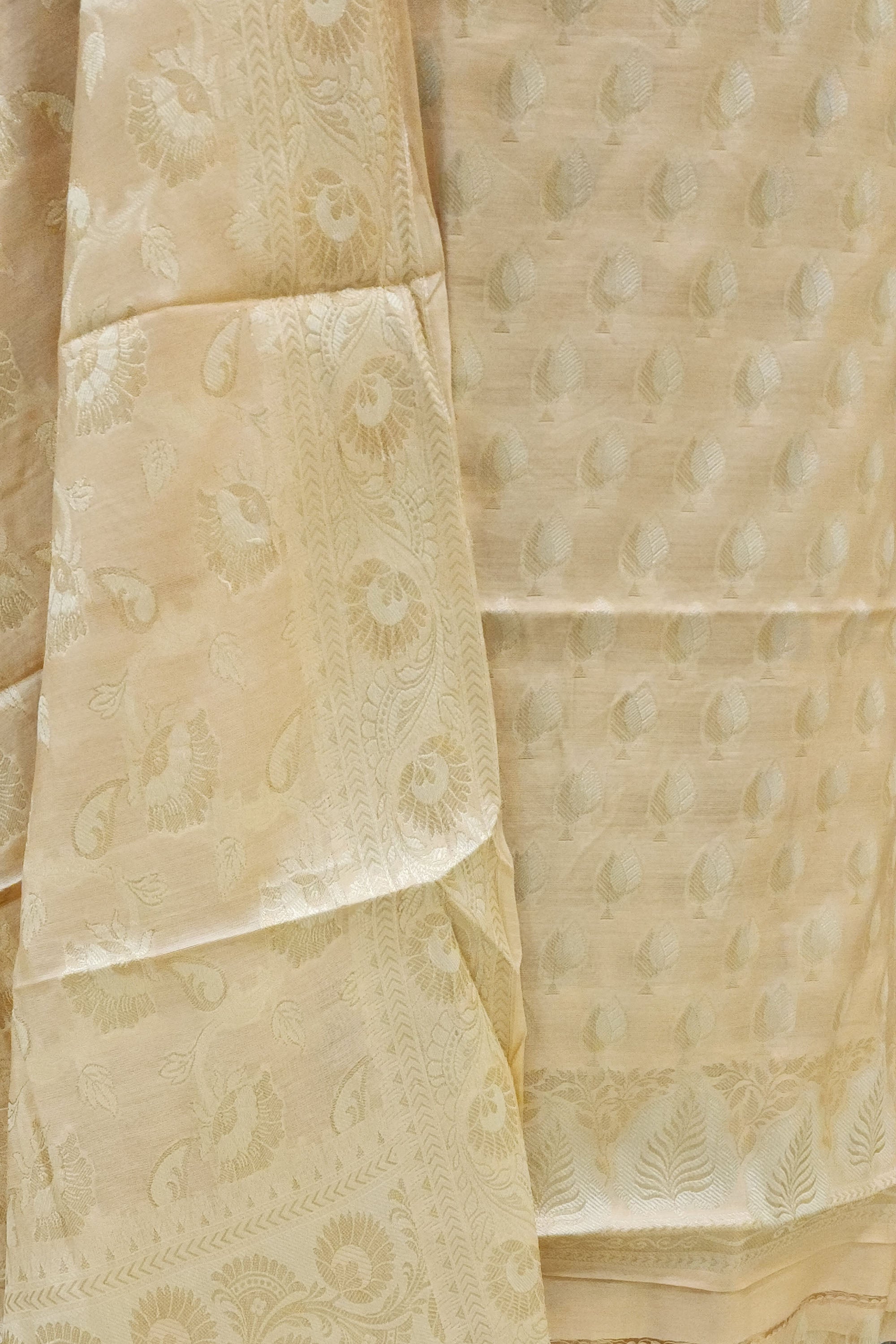 Women Cream & Gold-Toned Chanderi Silk Blend Jacquard Woven Unstitched Dress Material