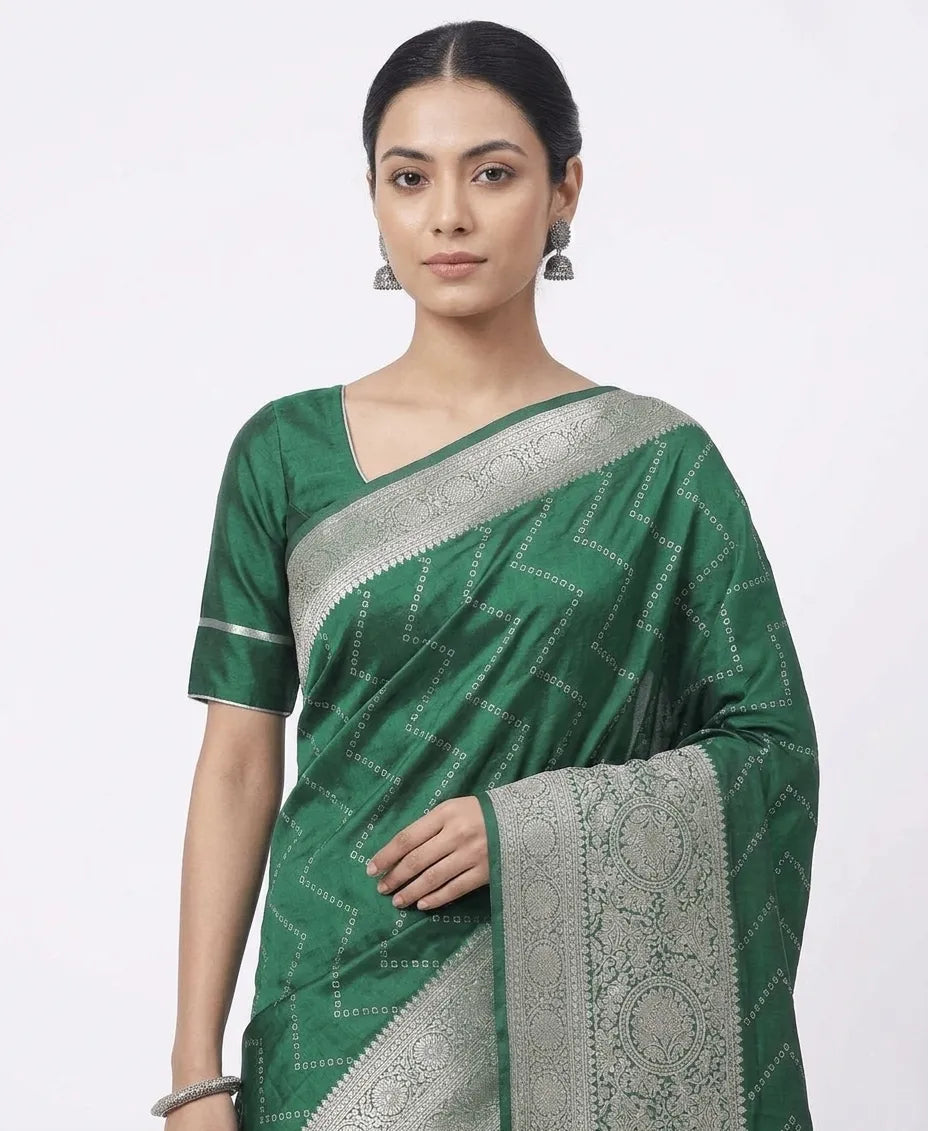 Green & Silver-Toned Silk Blend Woven Design Banarasi Saree