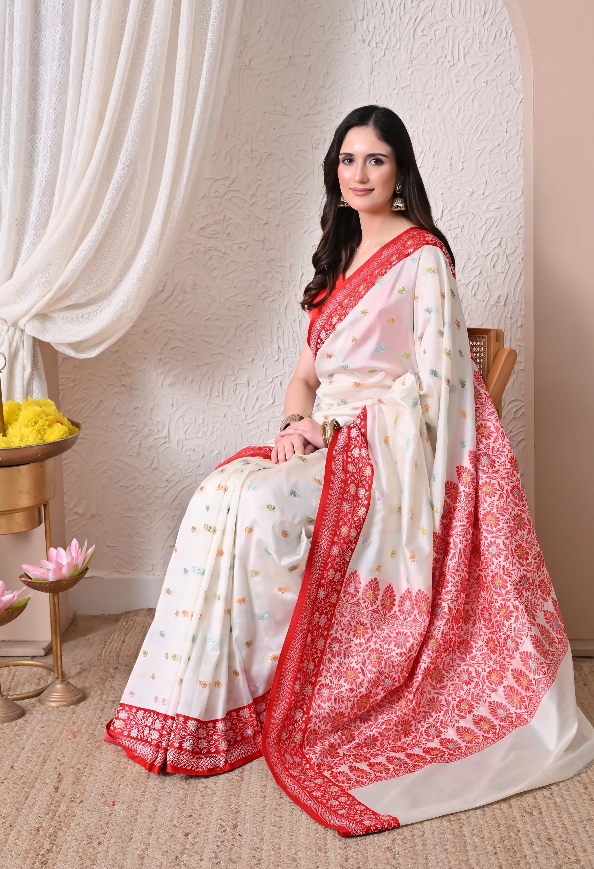 Elegant Off-White and Red Silk Blend Saree with Traditional Woven Borders
