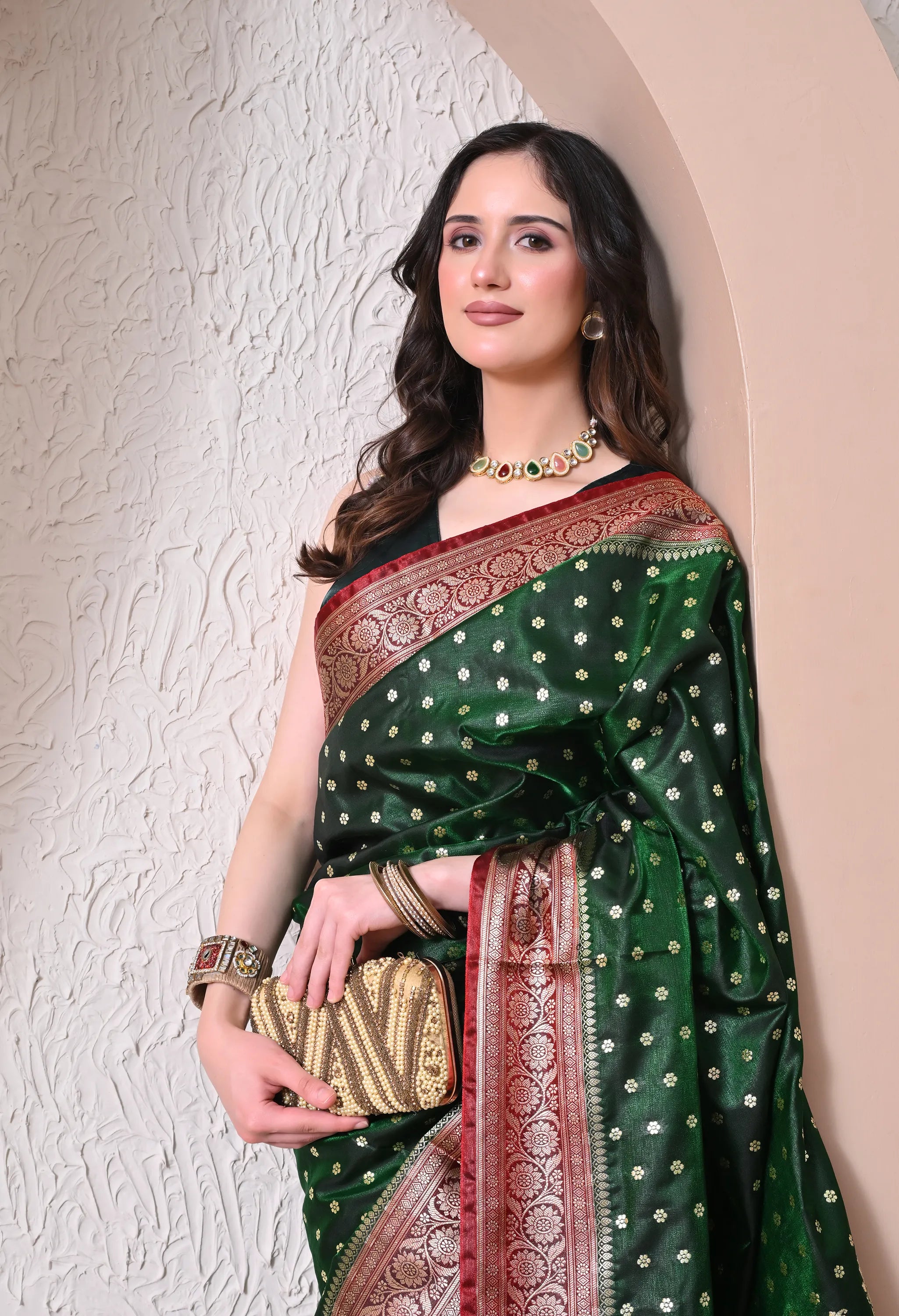 Elegant Bottle Green Silk Blend Banarasi Saree
