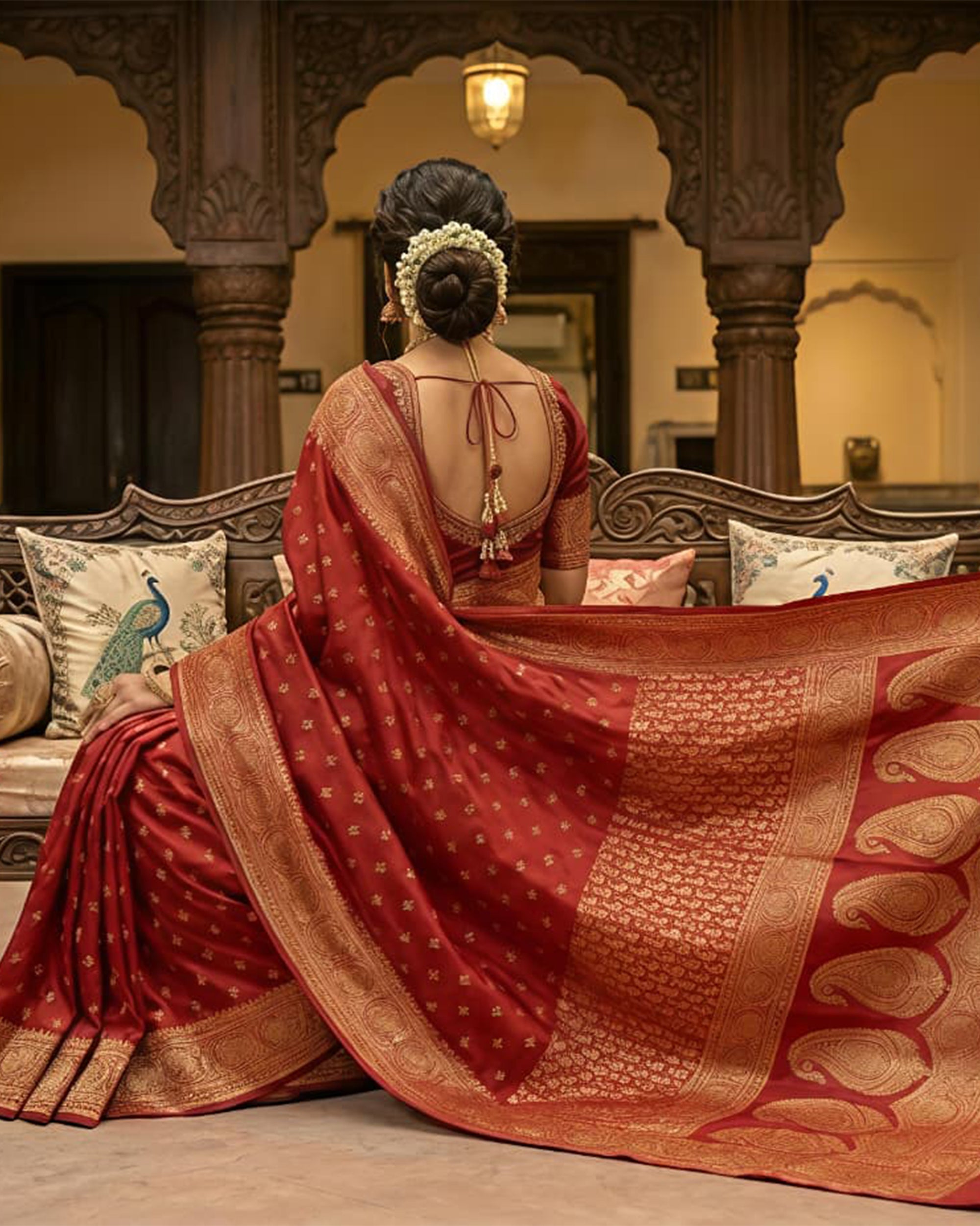 Women Maroon & Gold-Toned Ethnic Motifs Banarasi Art Silk Saree