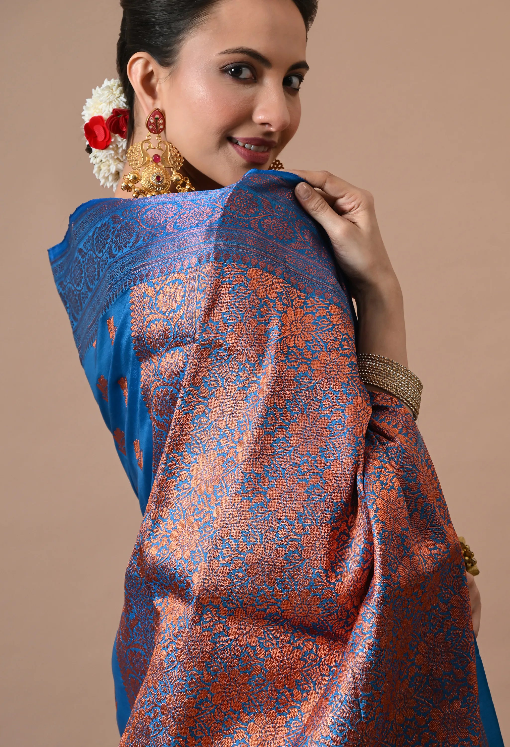 Ethnic Motifs Woven Design Zari Silk Blend Saree