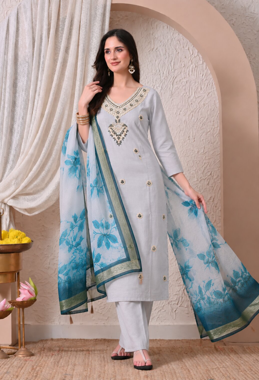 Grey Chanderi Silk Embroidered Kurta Set with Organza Dupatta