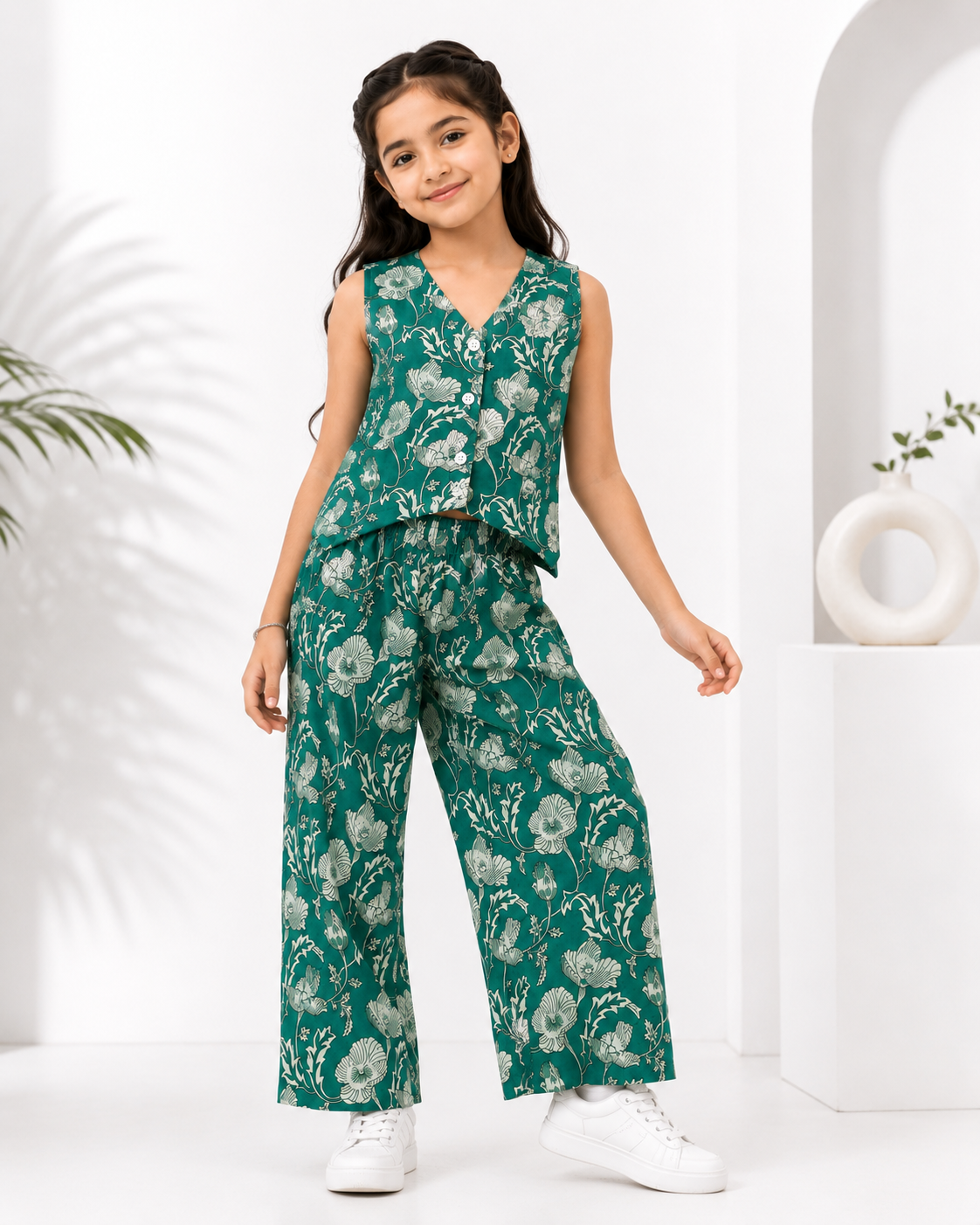 Girls Emerald Green Floral Printed V-Neck Vest & Wide-Leg Co-Ord Set
