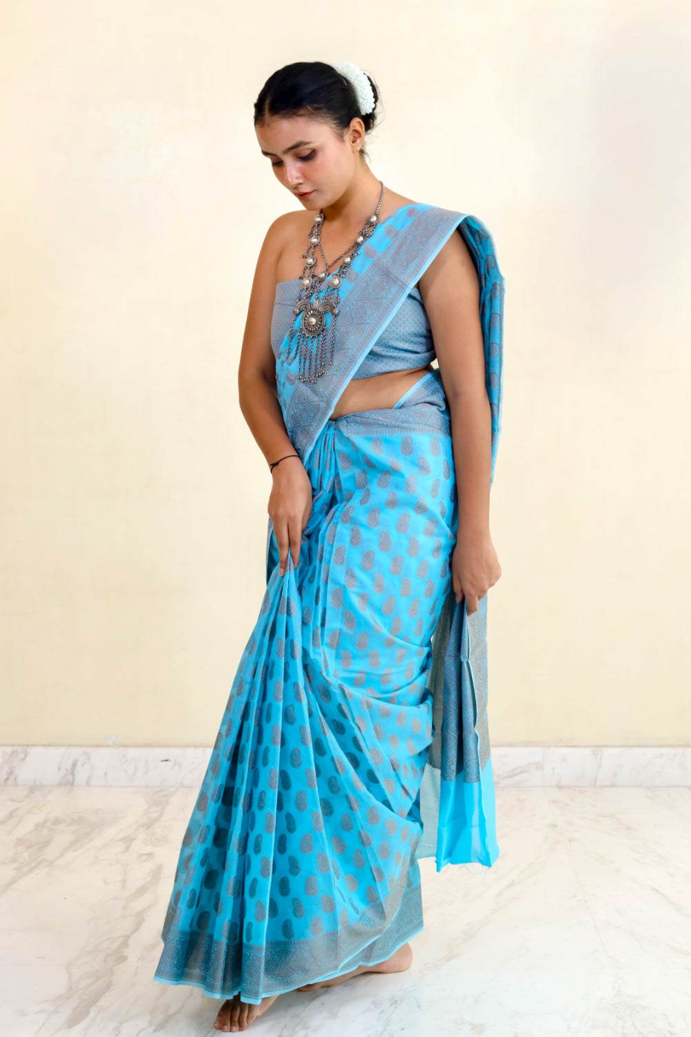 Blue Silk Blend Banarasi Saree with Jacquard and Zari Work