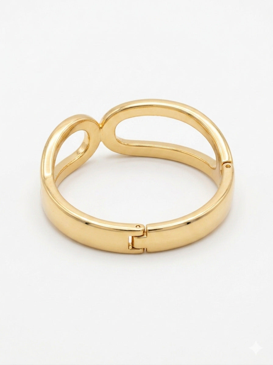 Modern Minimalist Gold-Plated Hinged Bangle