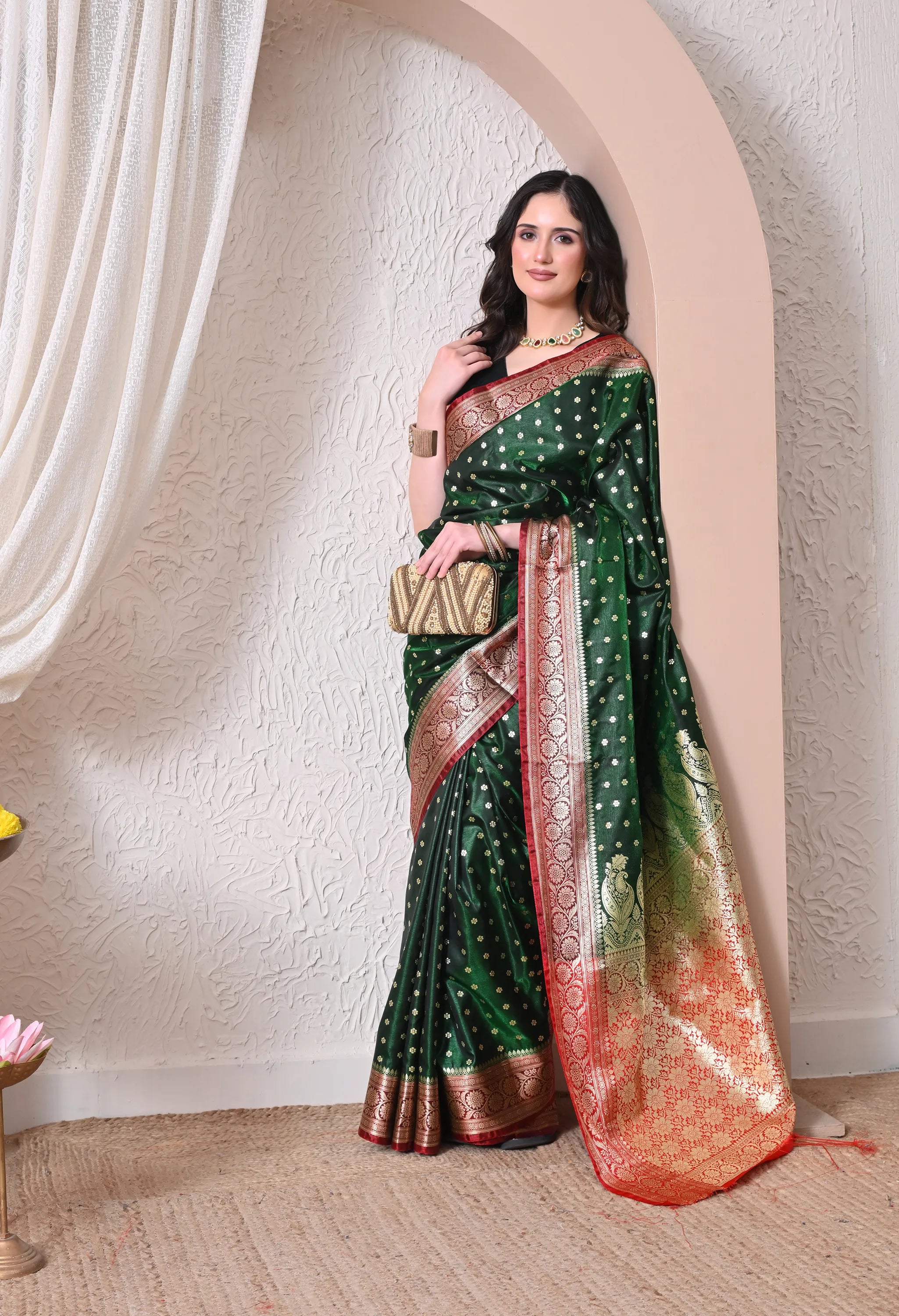 Elegant Bottle Green Silk Blend Banarasi Saree
