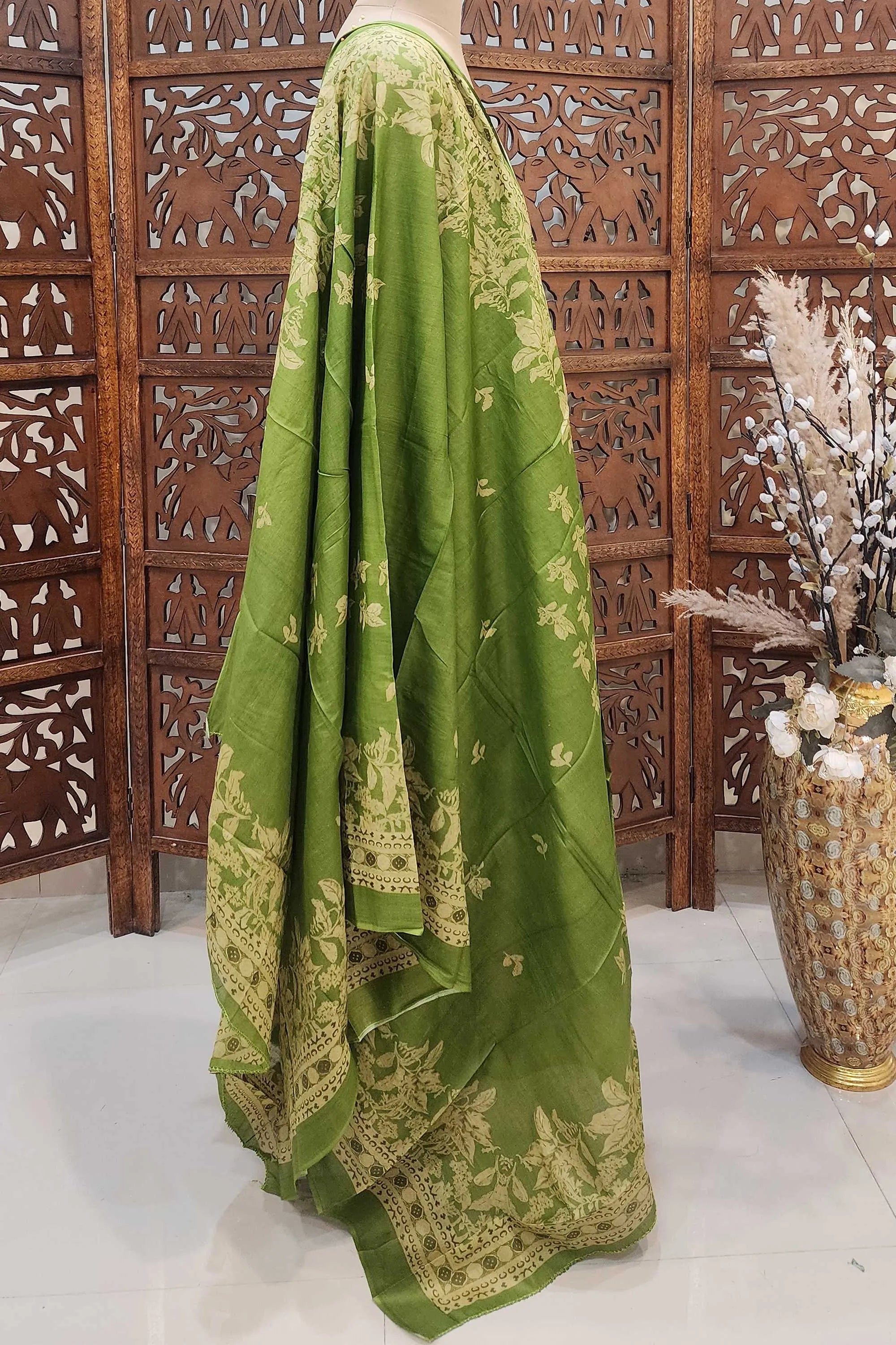 Women Green & Off-White Floral Printed Pure Cotton Unstitched Dress Material with Dupatta