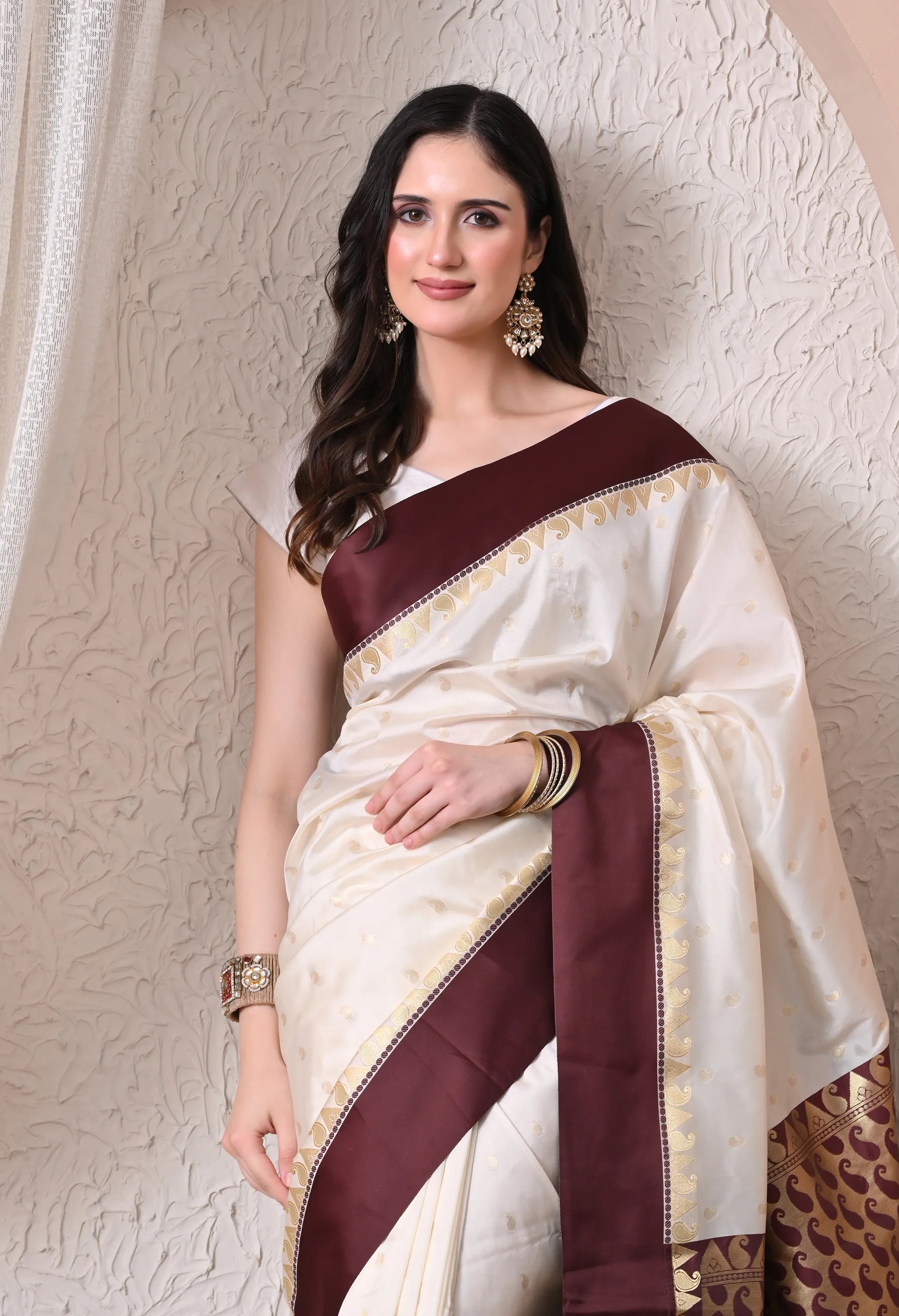 Elegant Off-White and Maroon Silk Blend Saree