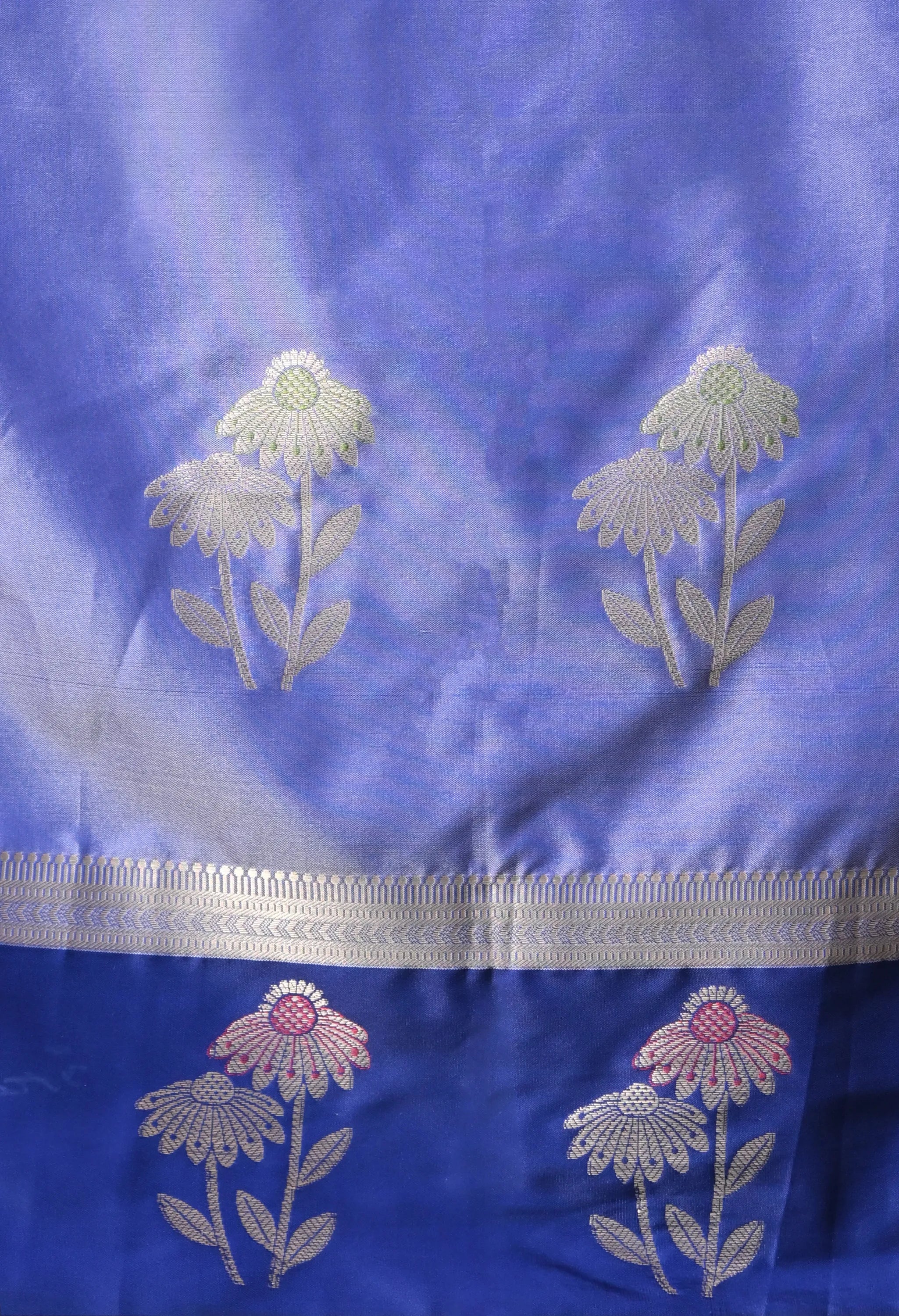 Elegant Mauve and Deep Purple Silk Blend Saree with Traditional Zari Motifs