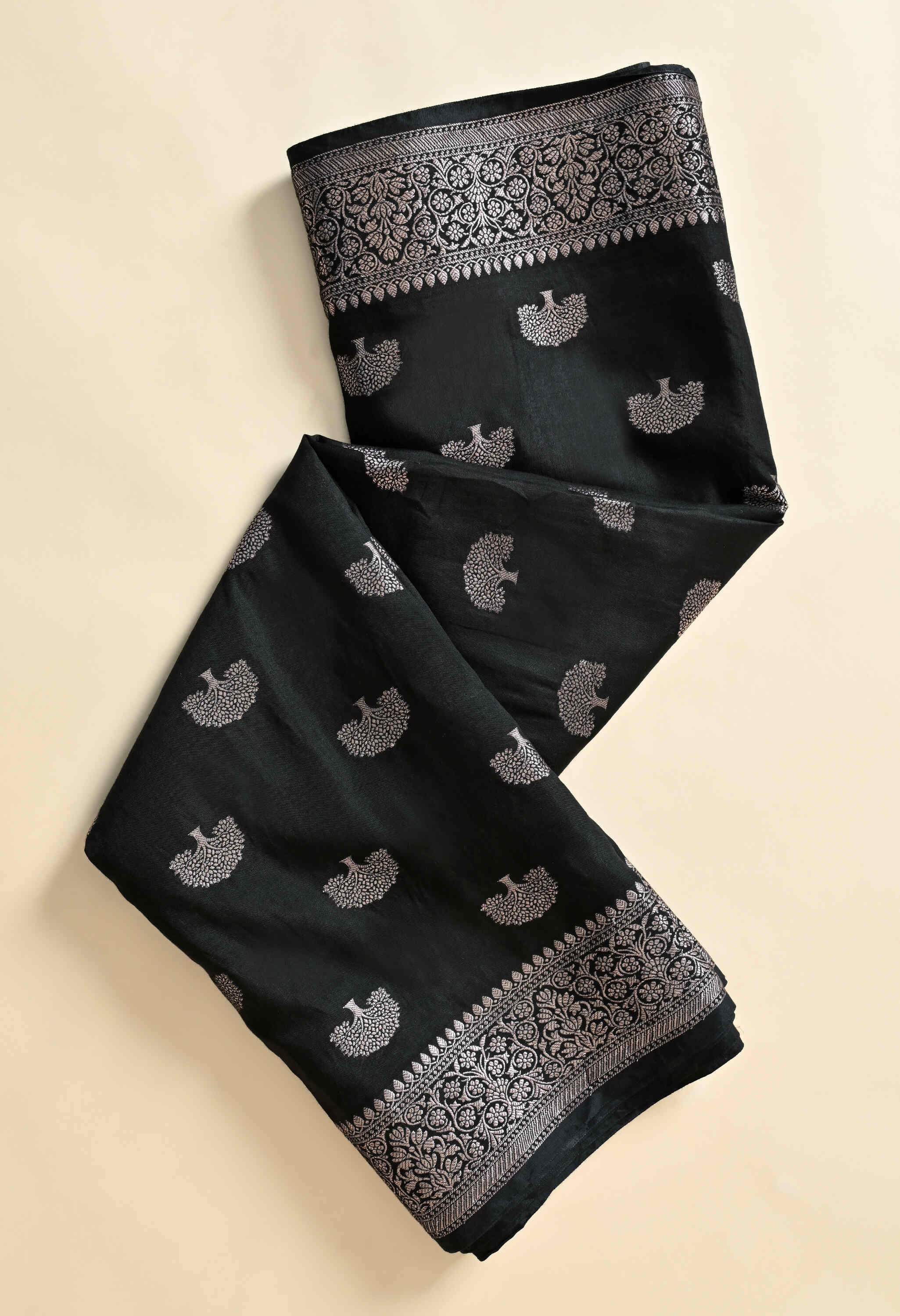 Banarasi silk black Saree jari Weave