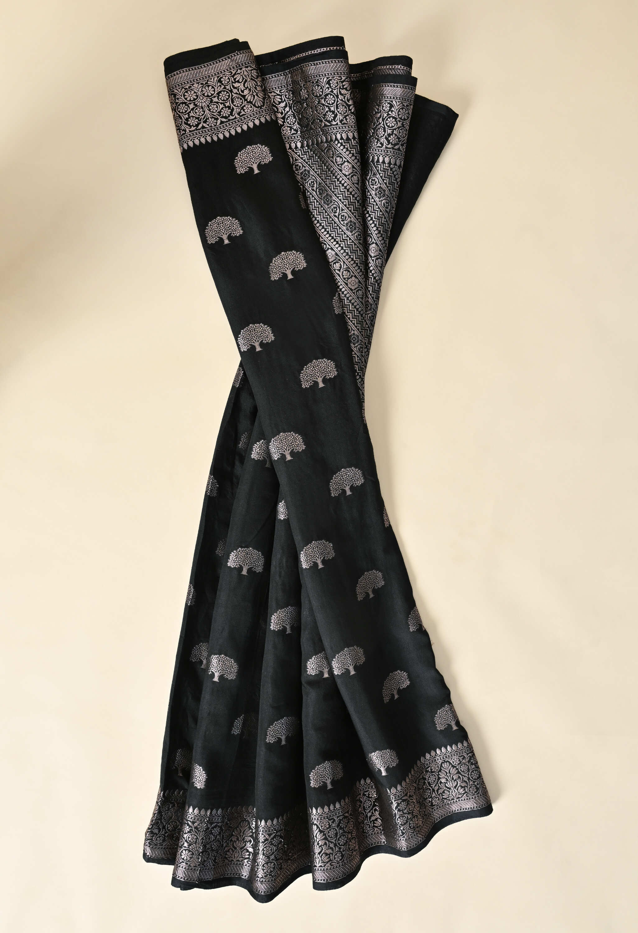 Banarasi silk Black Saree jari Weave