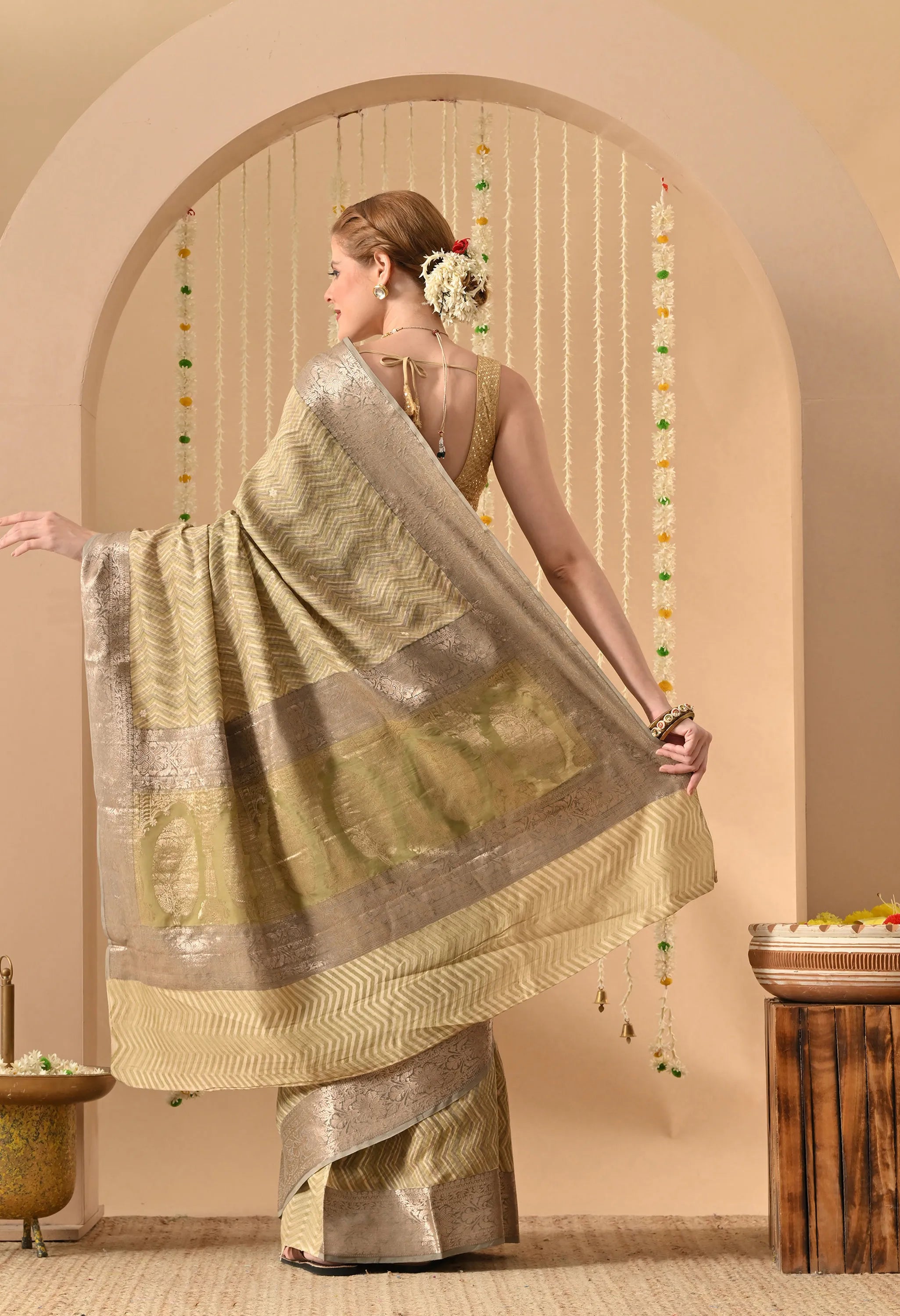 Best Silk Sareewith Zari Weave