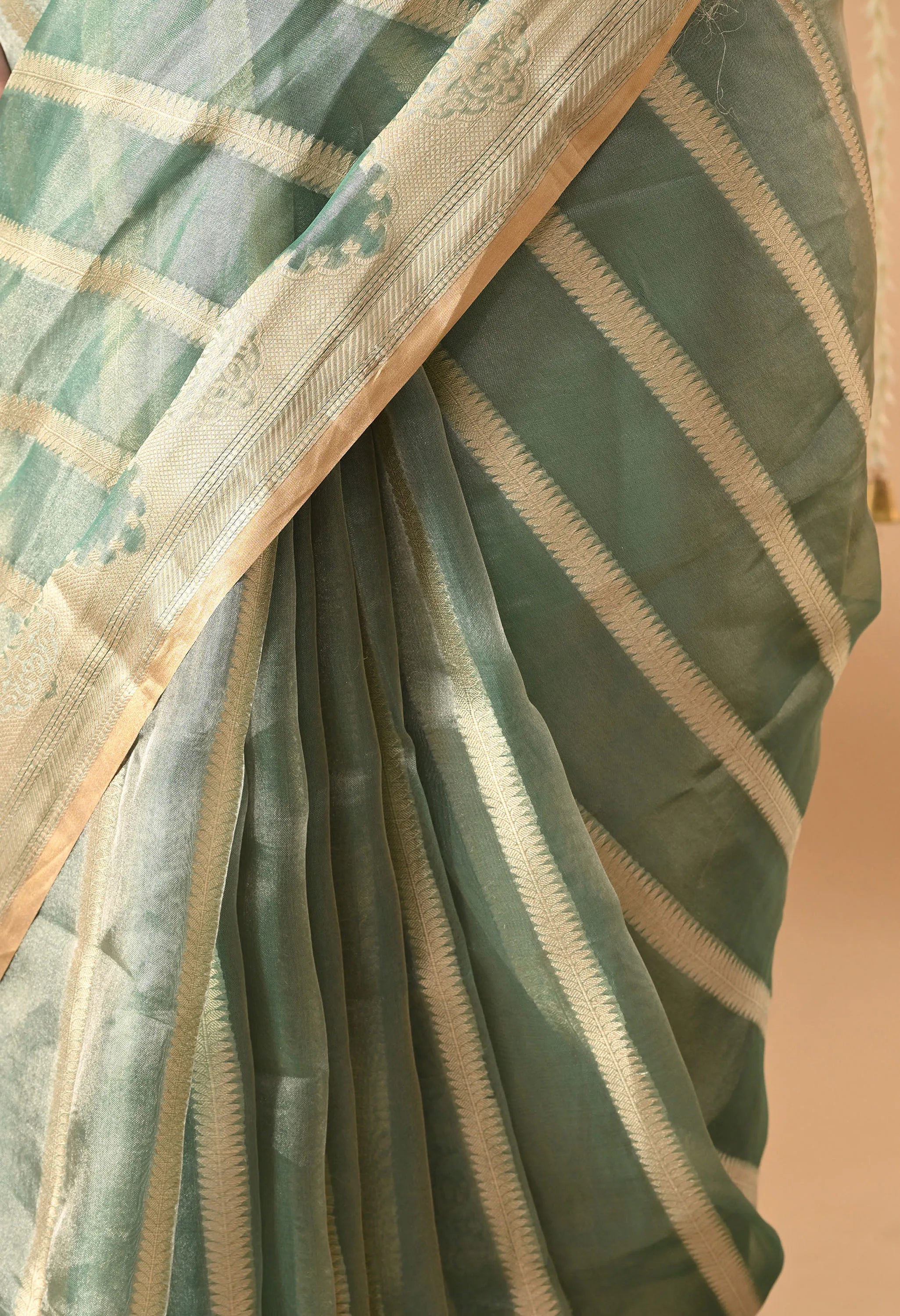 trending tissue saree designs 