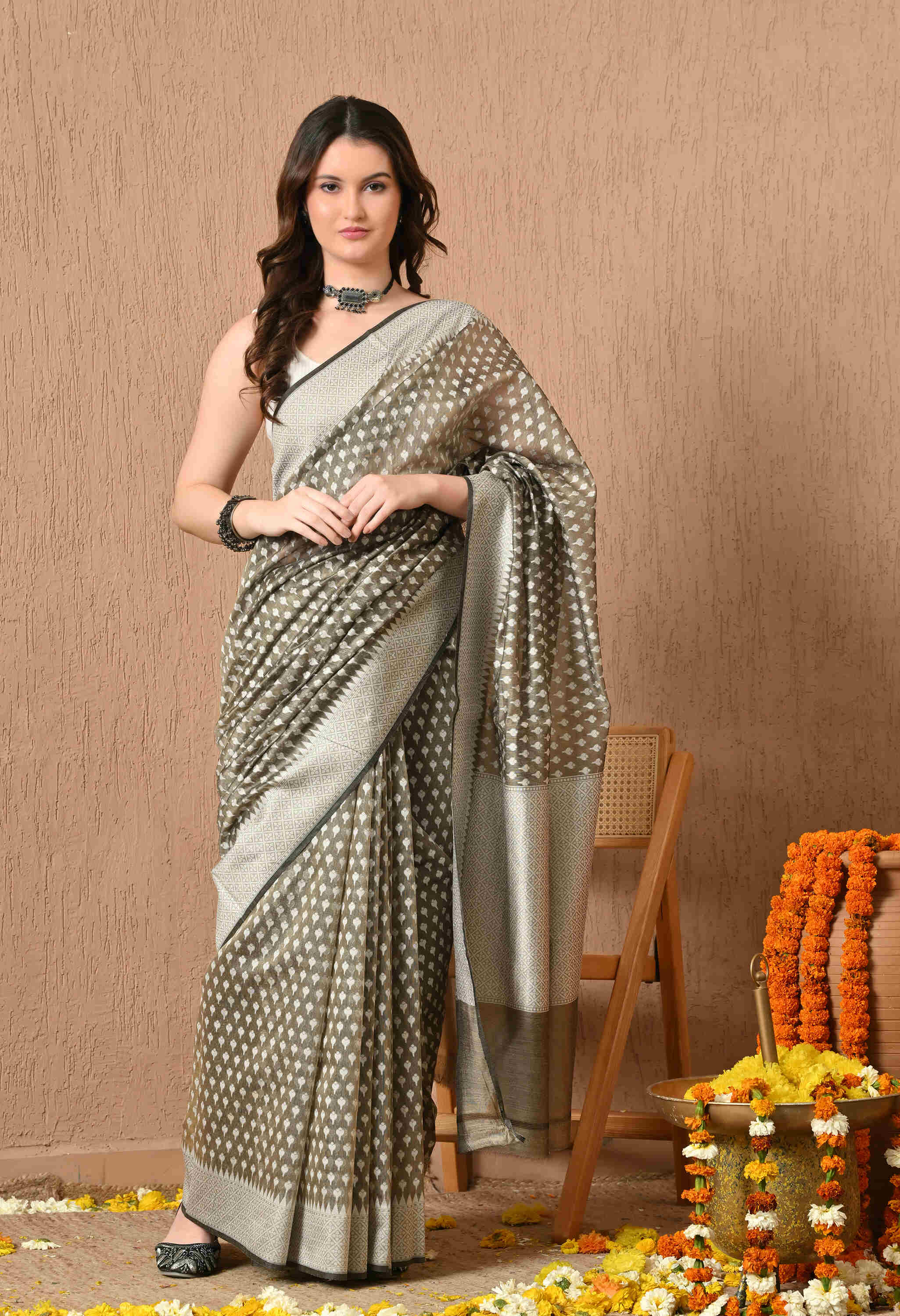 Cotton Saree With zari Work
