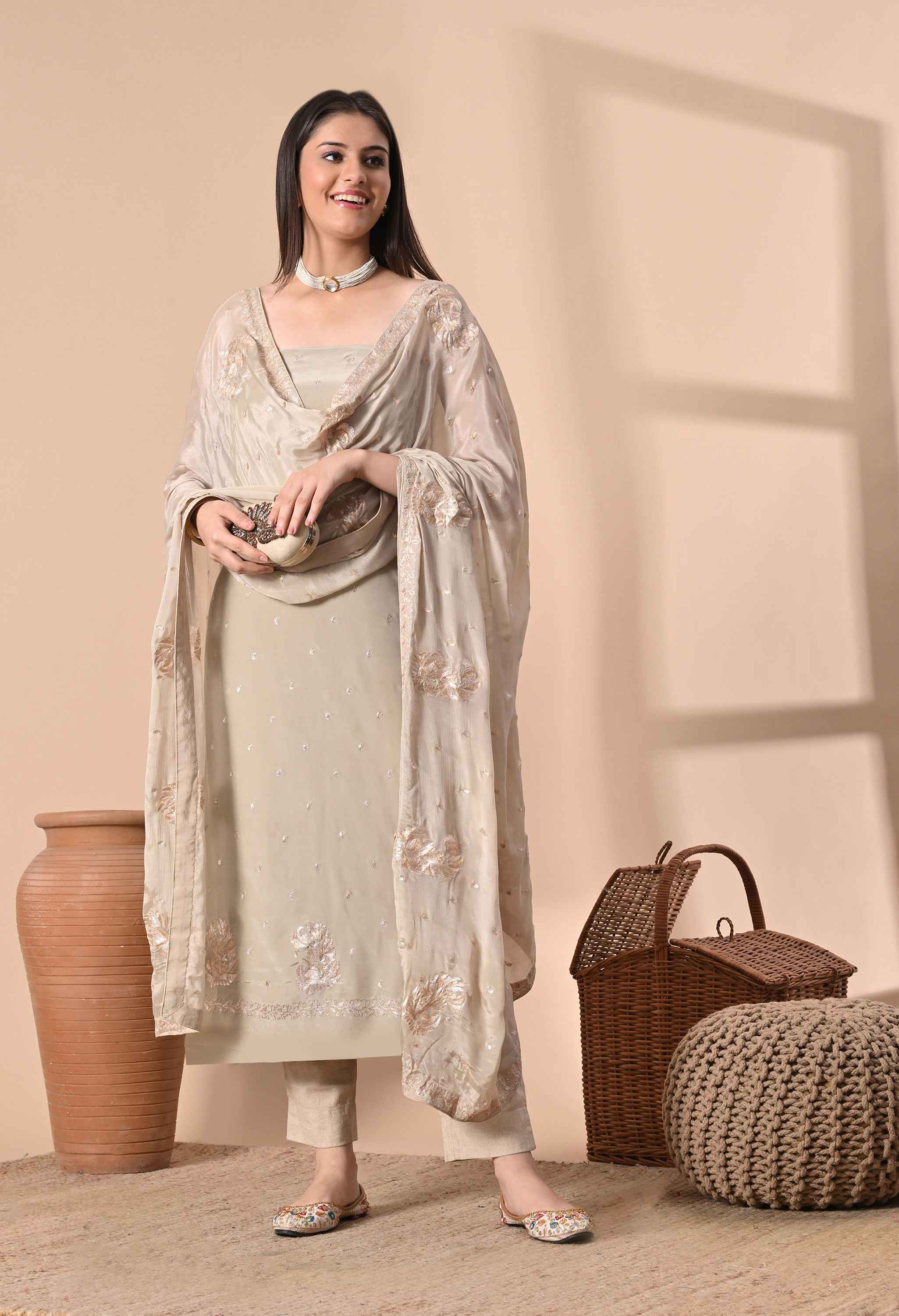 Crepe Suit Set with Handwork