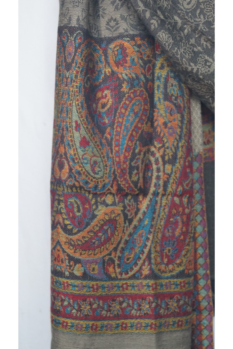 Women’s Seal Gray Wool Shawl