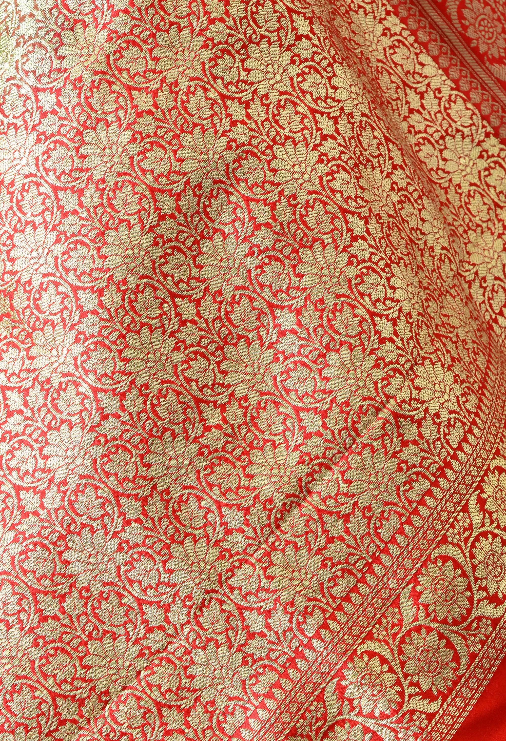 Green & Red Zari Woven Silk Blend Banarasi Saree