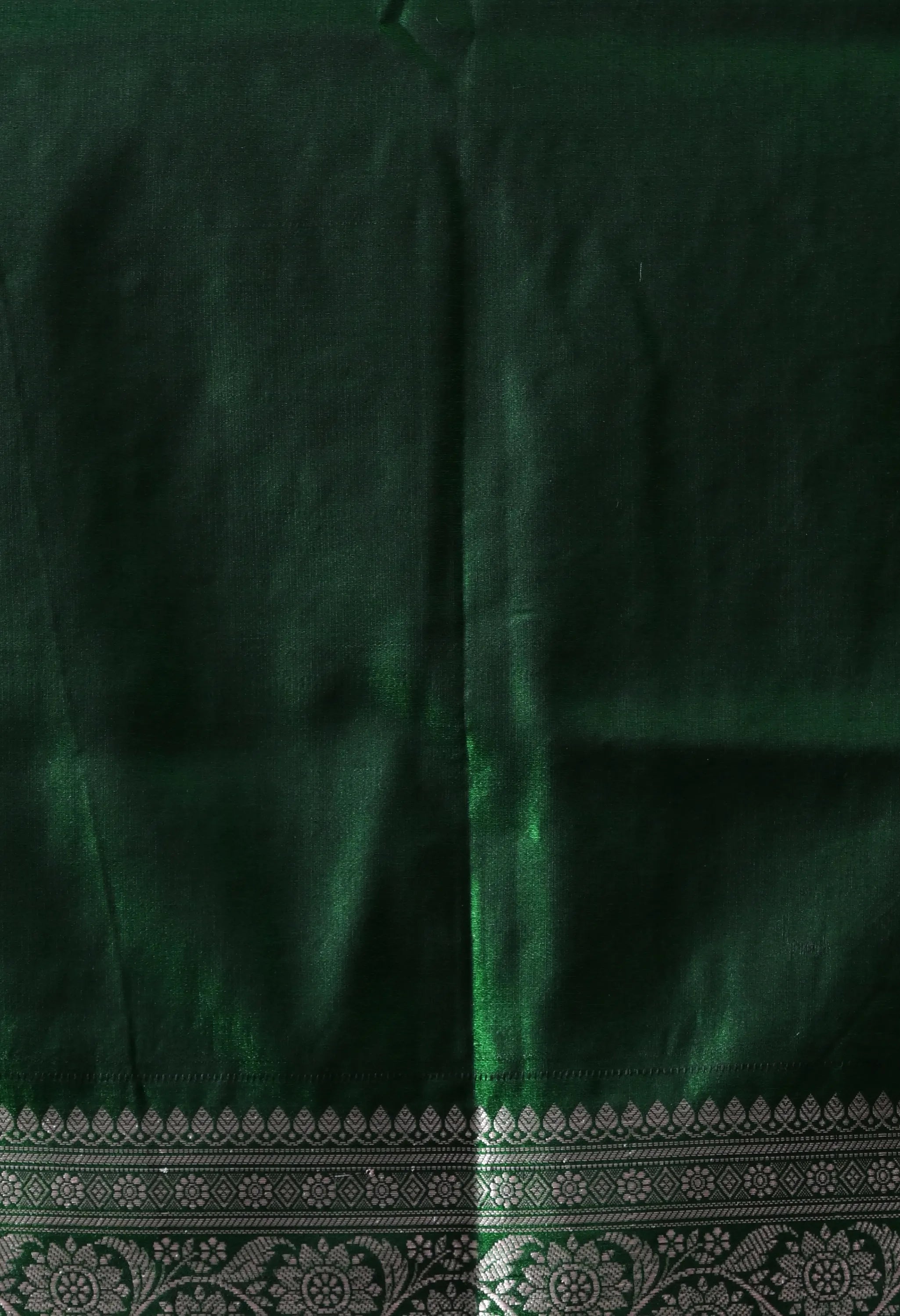 Bottle Green & Silver-Toned Silk Blend Woven Design Banarasi Saree